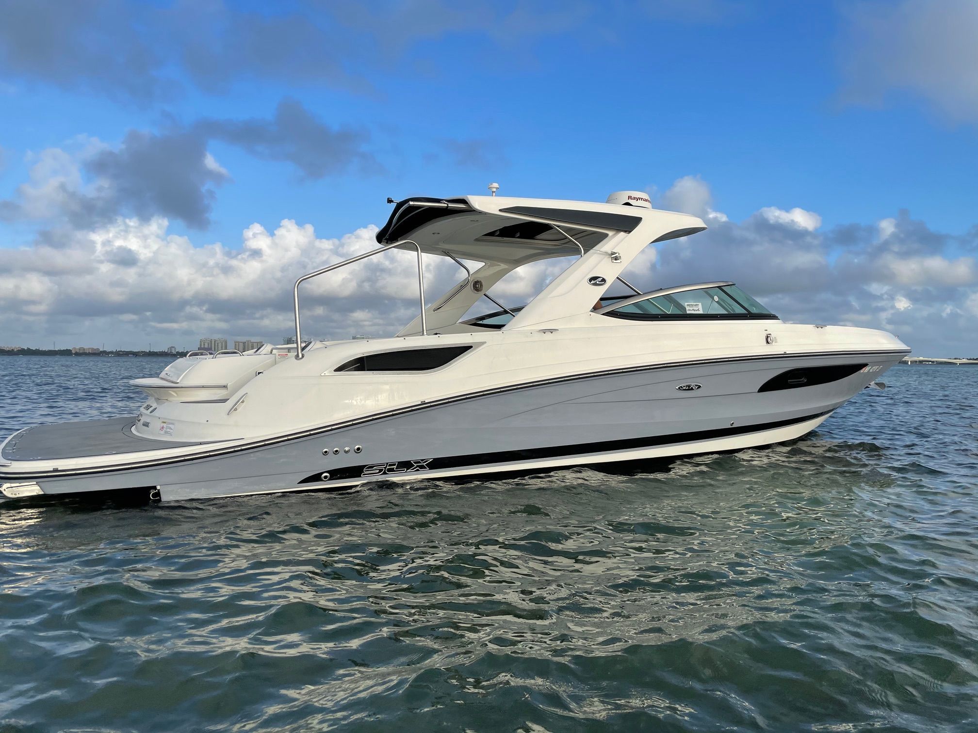 2016 Sea Ray SLX 350