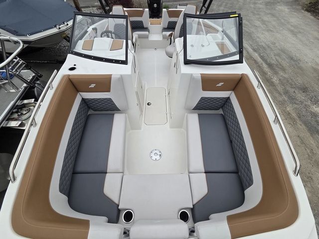 2026 Starcraft SVX 230 DC OB w/250hp and Trailer - 28