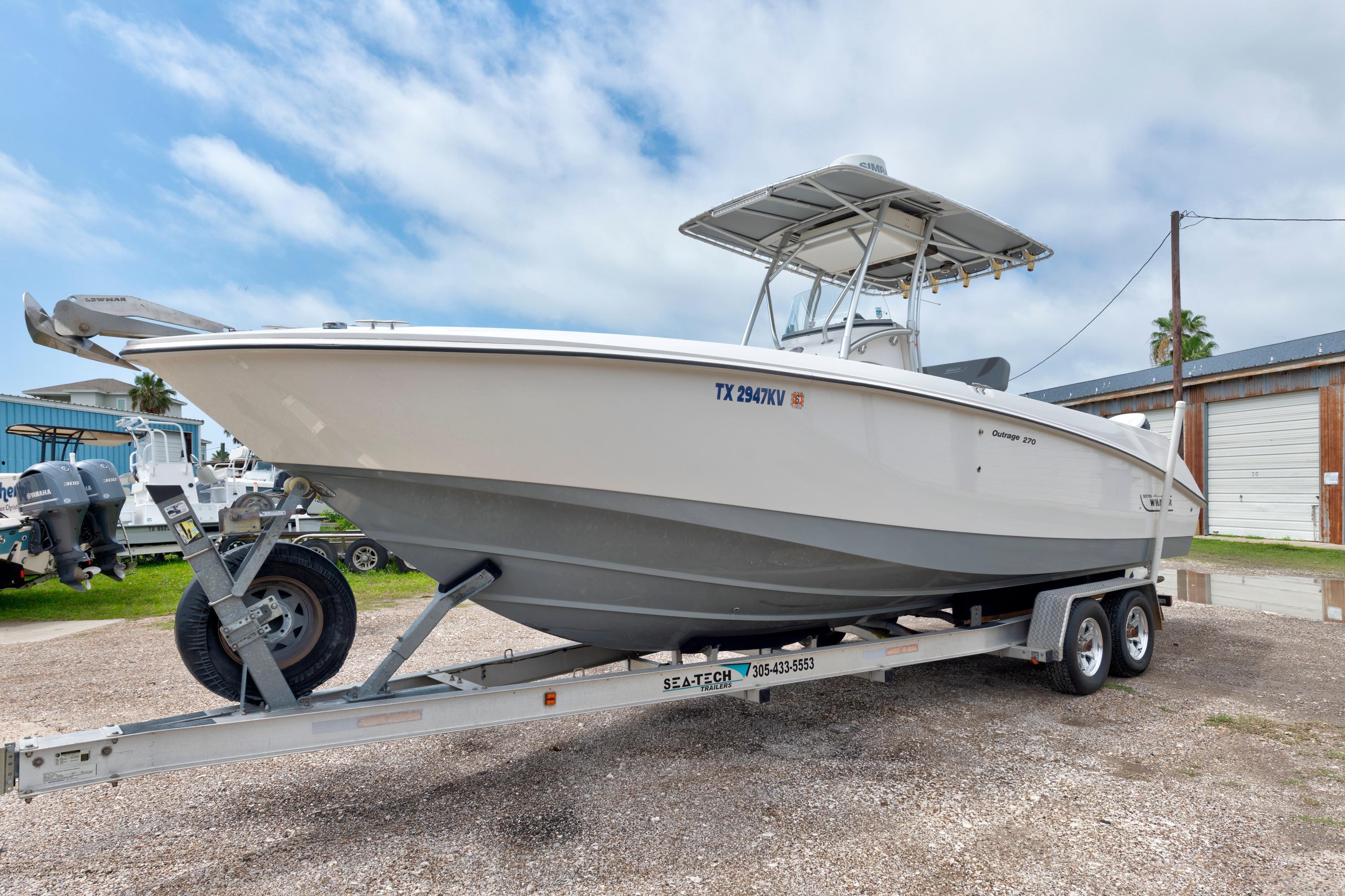 2003 Boston Whaler 270 Outrage