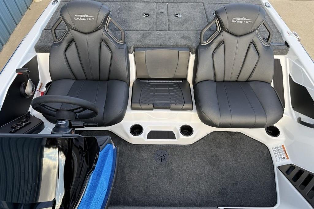 2026 Skeeter ZXR19 SE boat interior with black seats and steering wheel.