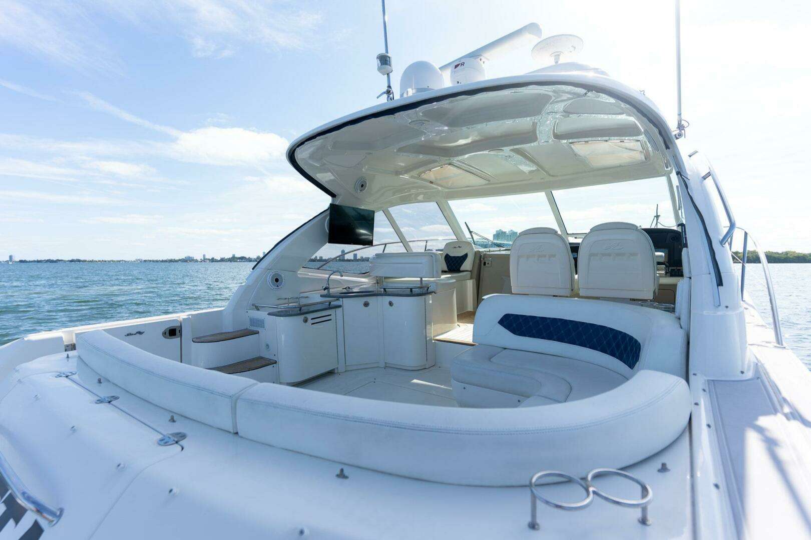 2005 Sea Ray 48 Sundancer - Image 32