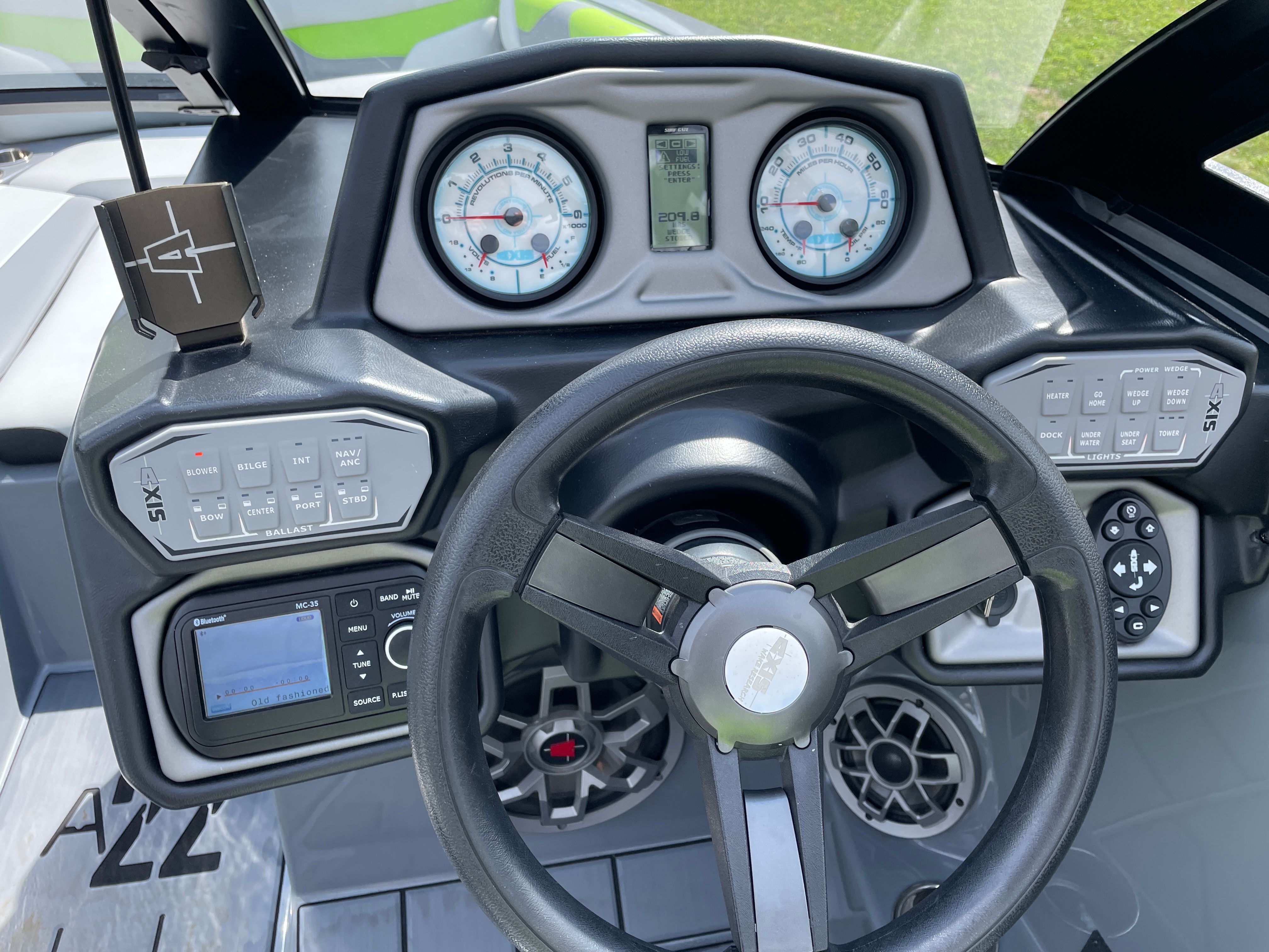 2019 Axis A22 - 7