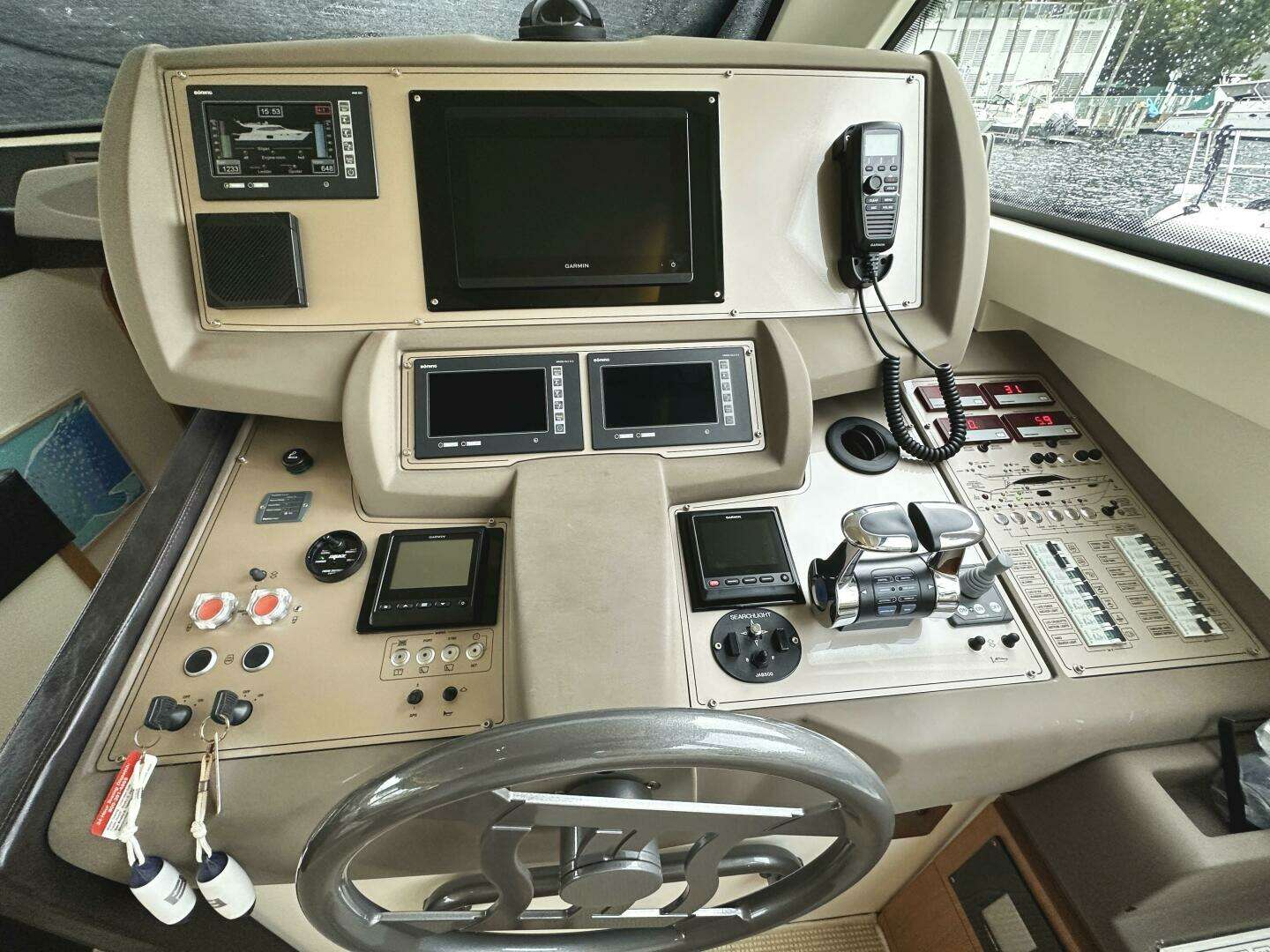2014 Ferretti Yachts 530 - Image 17