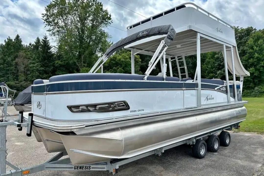 2023 Avalon Catalina 2585 CRFS Funship