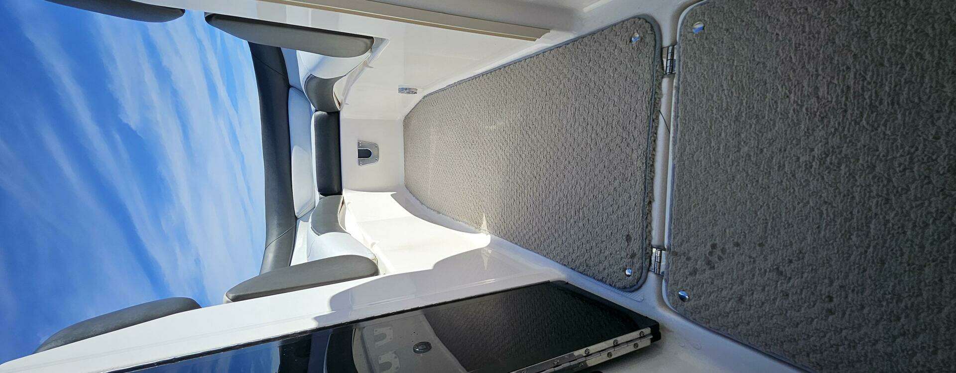 2010 Regal 2700 - Image 22