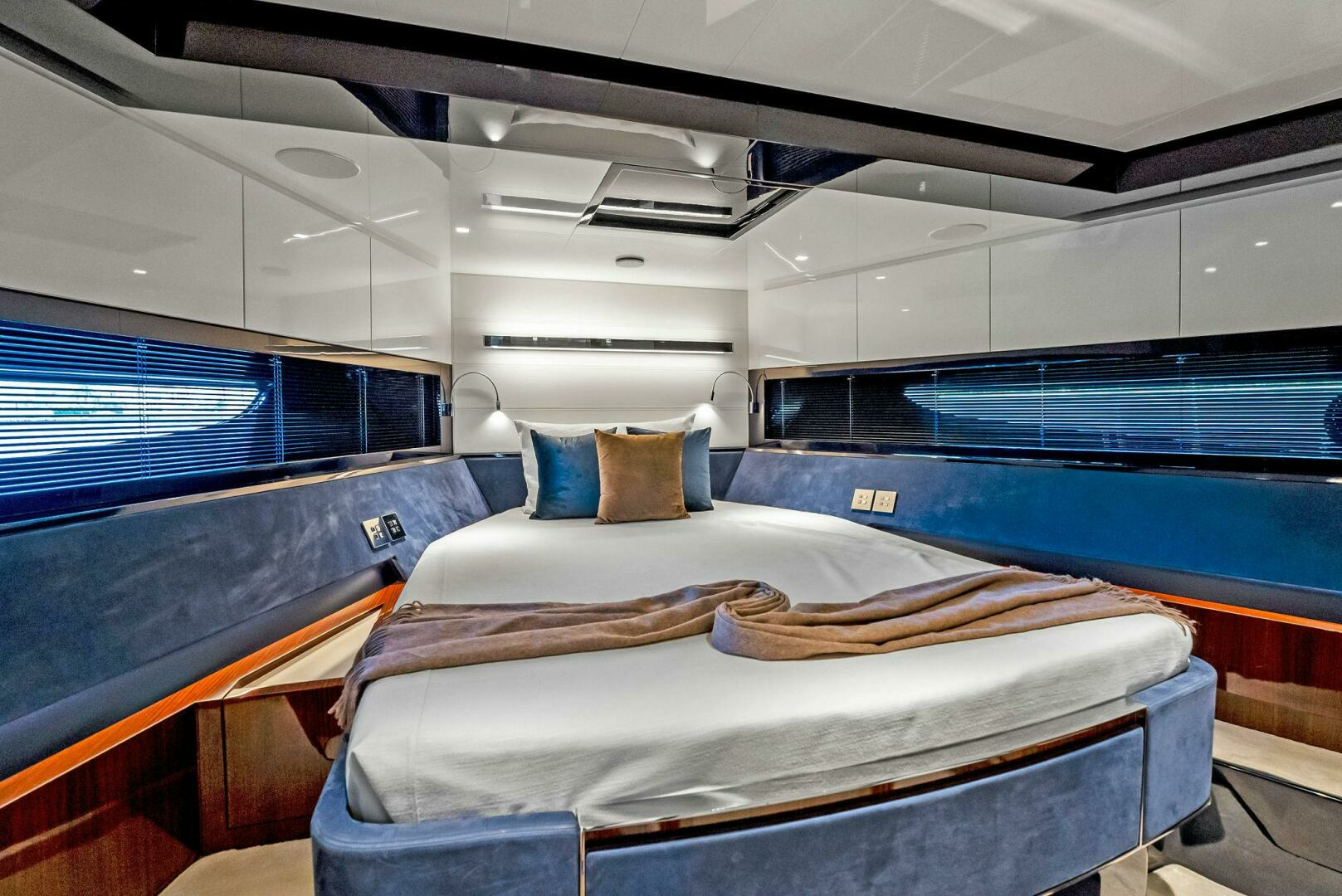 2020 Riva 66 Ribelle - Image 39