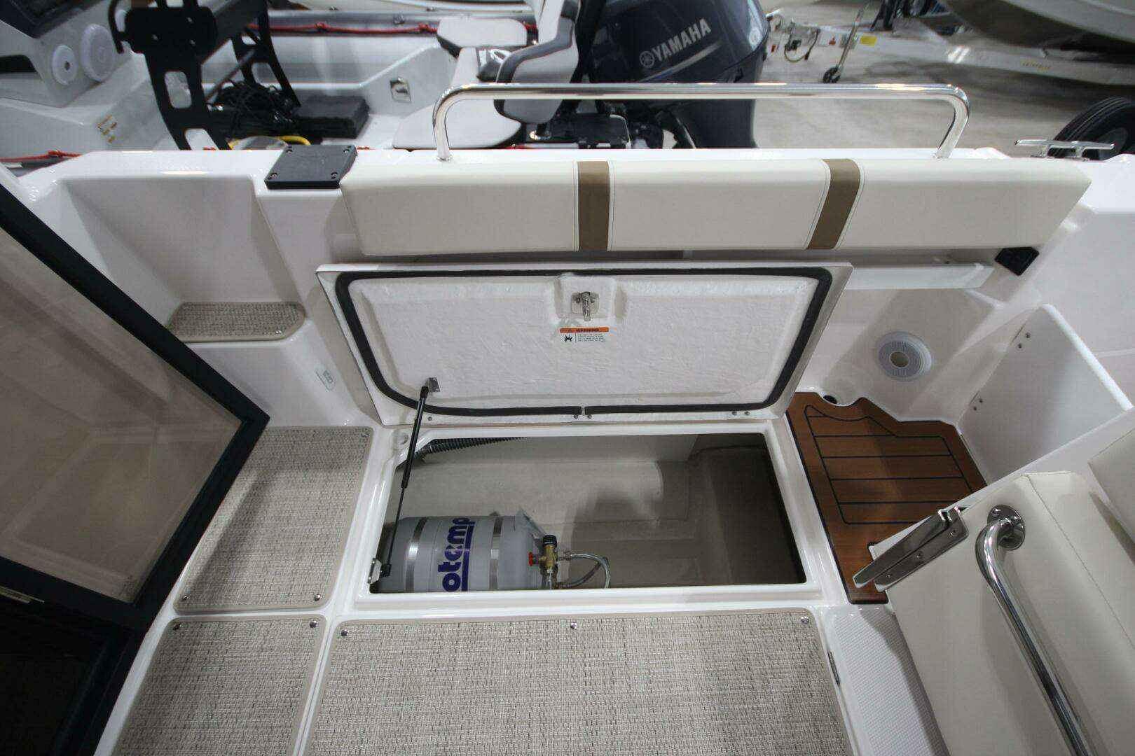 2026 Ranger Tugs R-25 Luxury Edition - Image 13