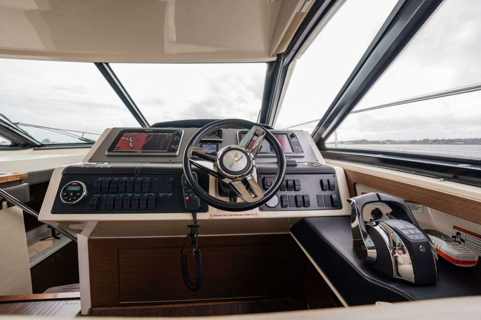 2015 Sea Ray 510 Sundancer - Image 84
