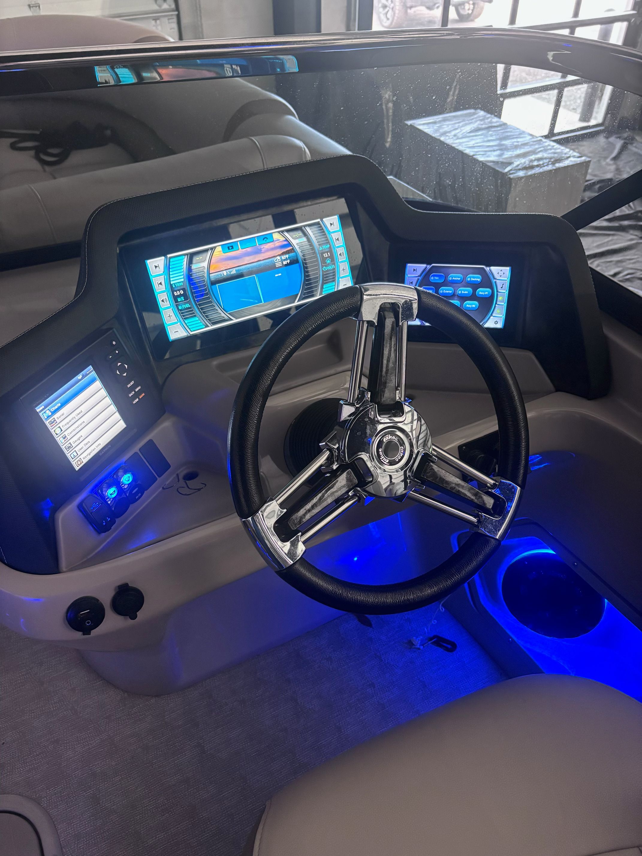 2018 Tahoe Pontoon Cascade Platinum Cruise - 25' - 8