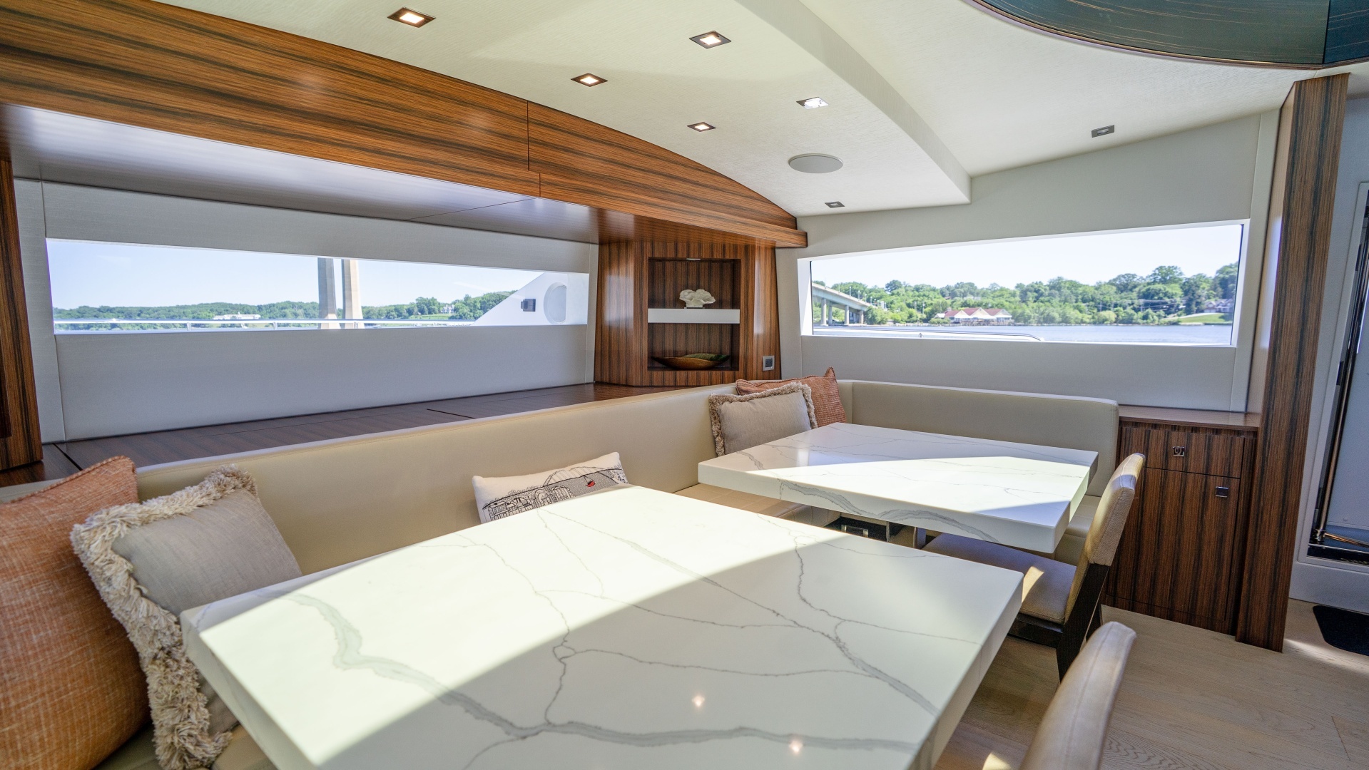 2021 Hatteras M75 Panacera - Image 28