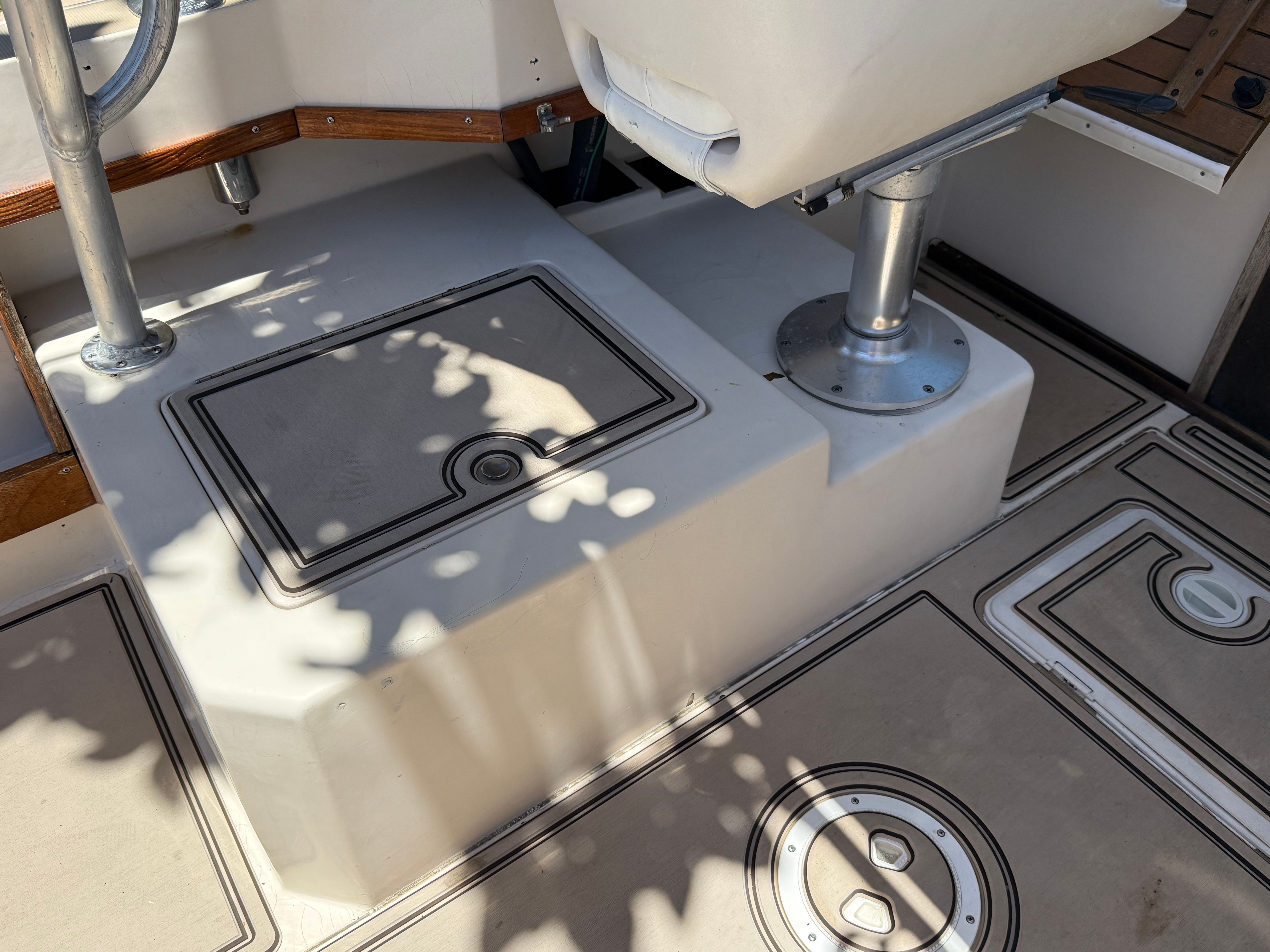 1986 Tiara Yachts 2000 - 18