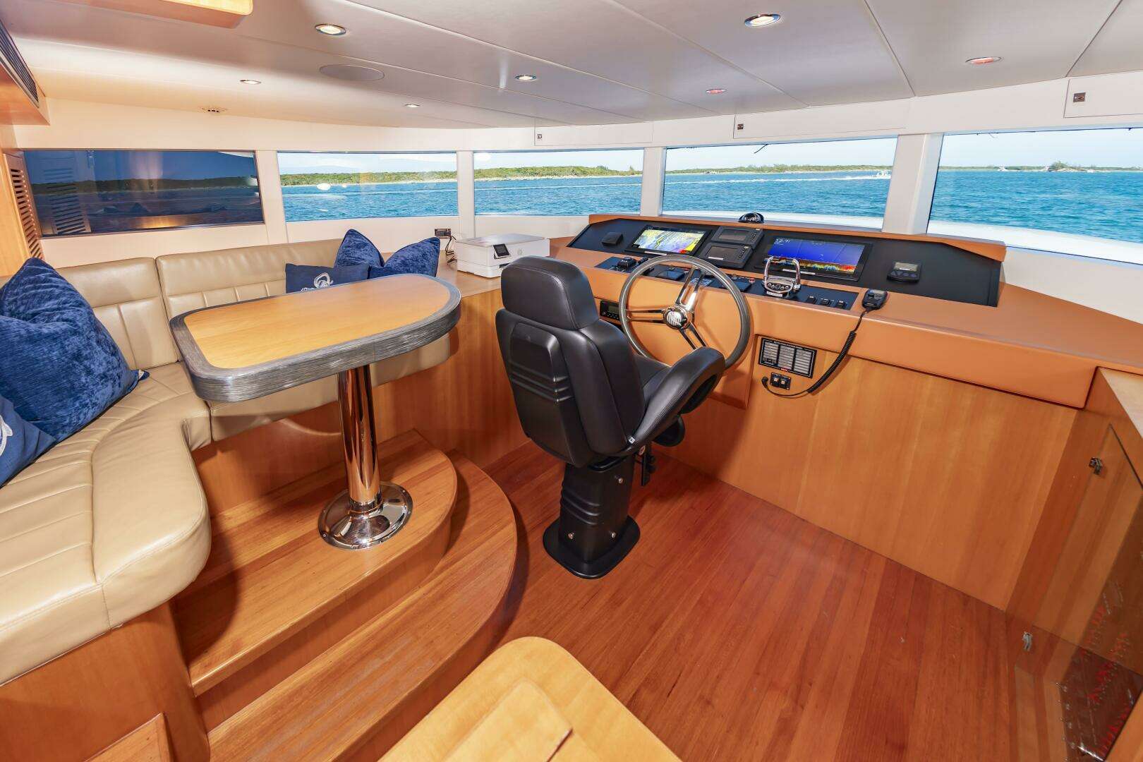 2017 Johnson 93 Flybridge - Image 41