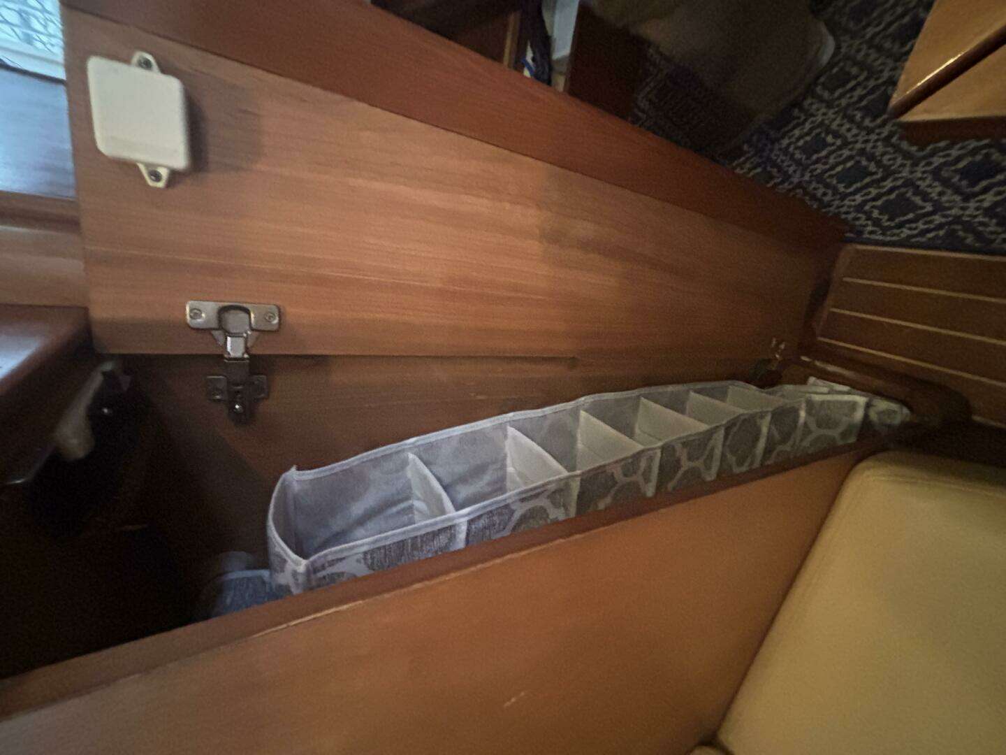 2004 Mainship Pilot 30 Rum Runner II - Image 39