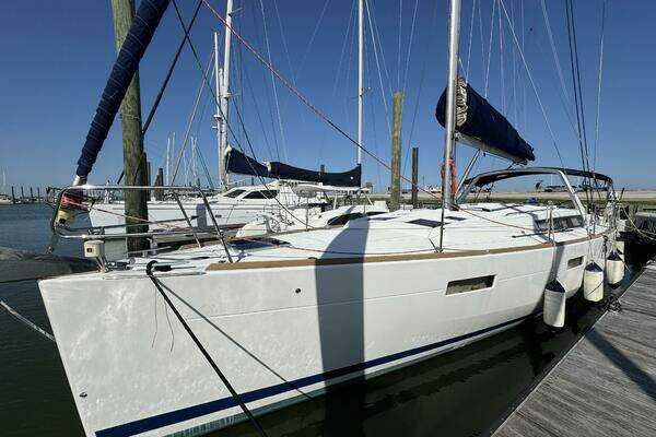 2016 Beneteau Oceanis 45
