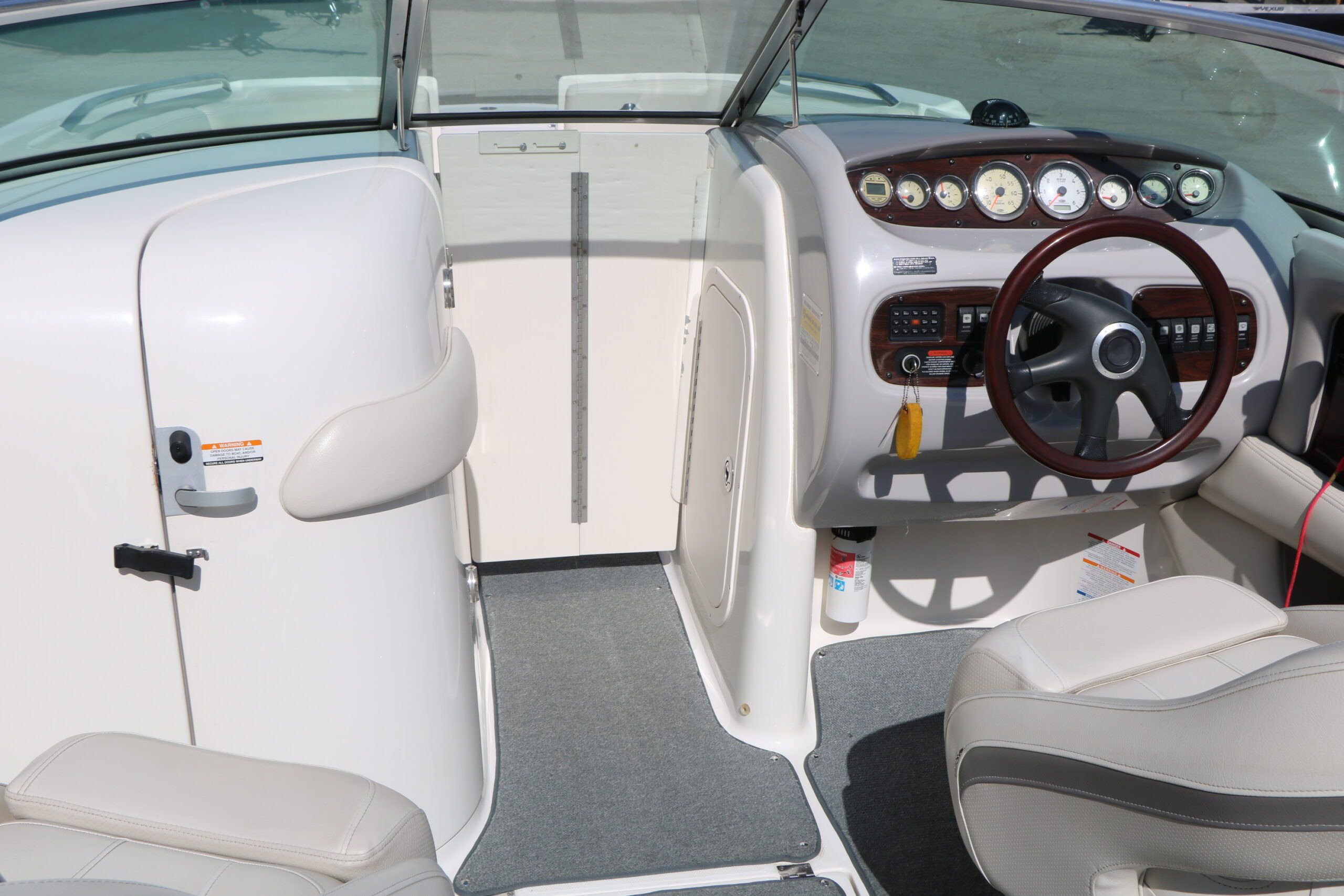 2005 Chaparral Sunesta 254 - 29