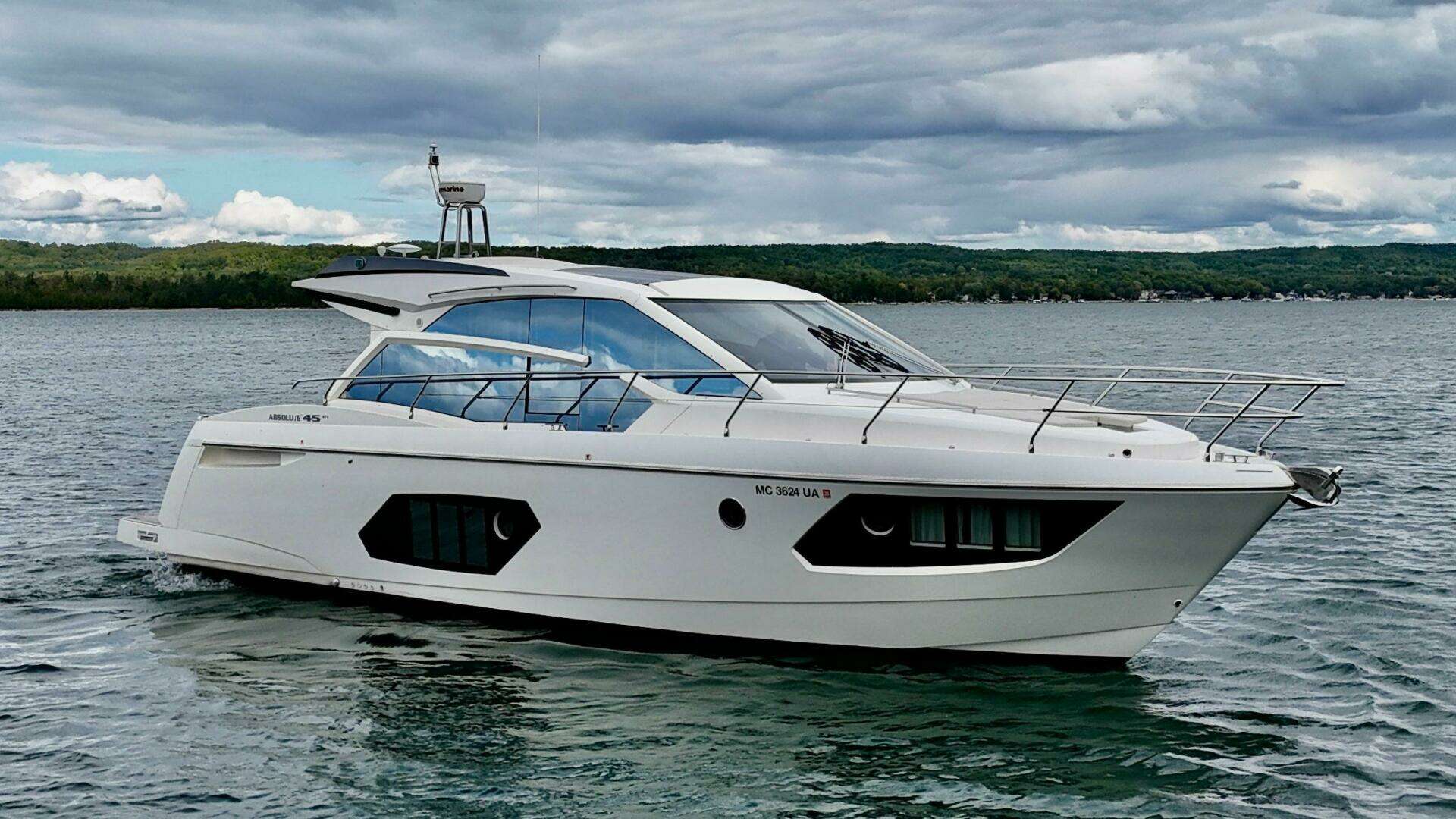 2016 Absolute 45 Sport Yacht - Image 6