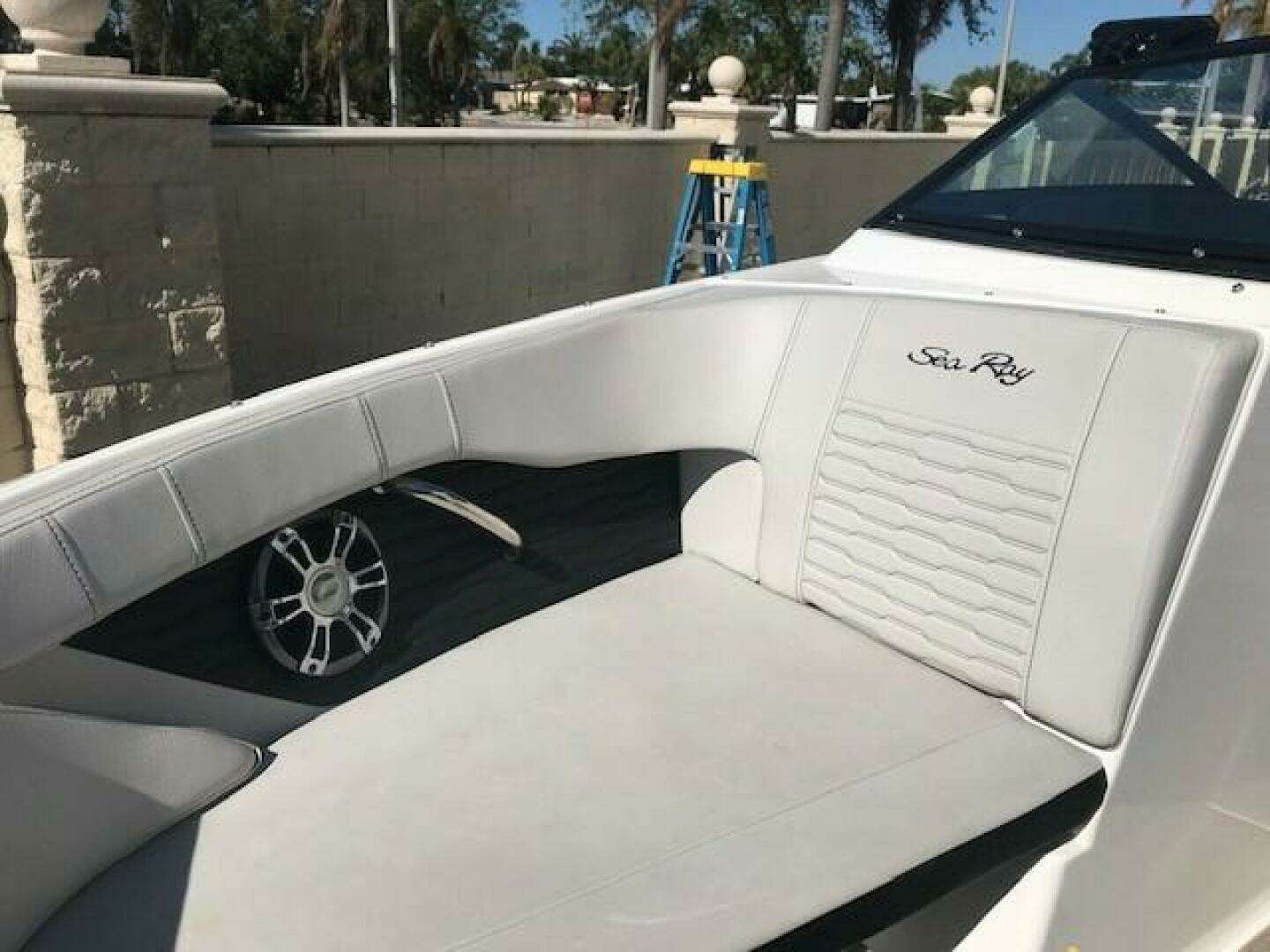 2022 Sea Ray SPX 190 OB - Image 14