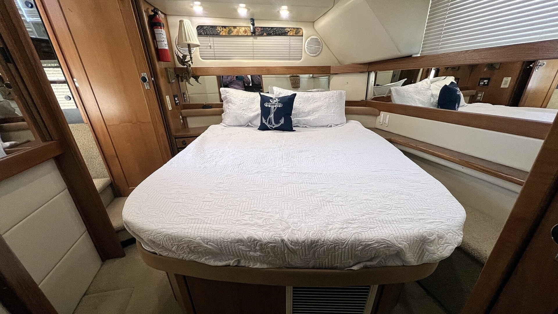 1999 Bayliner 4087 CPMY - Image 31