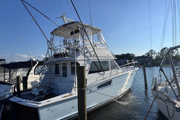 1981 Hatteras 43 Convertible