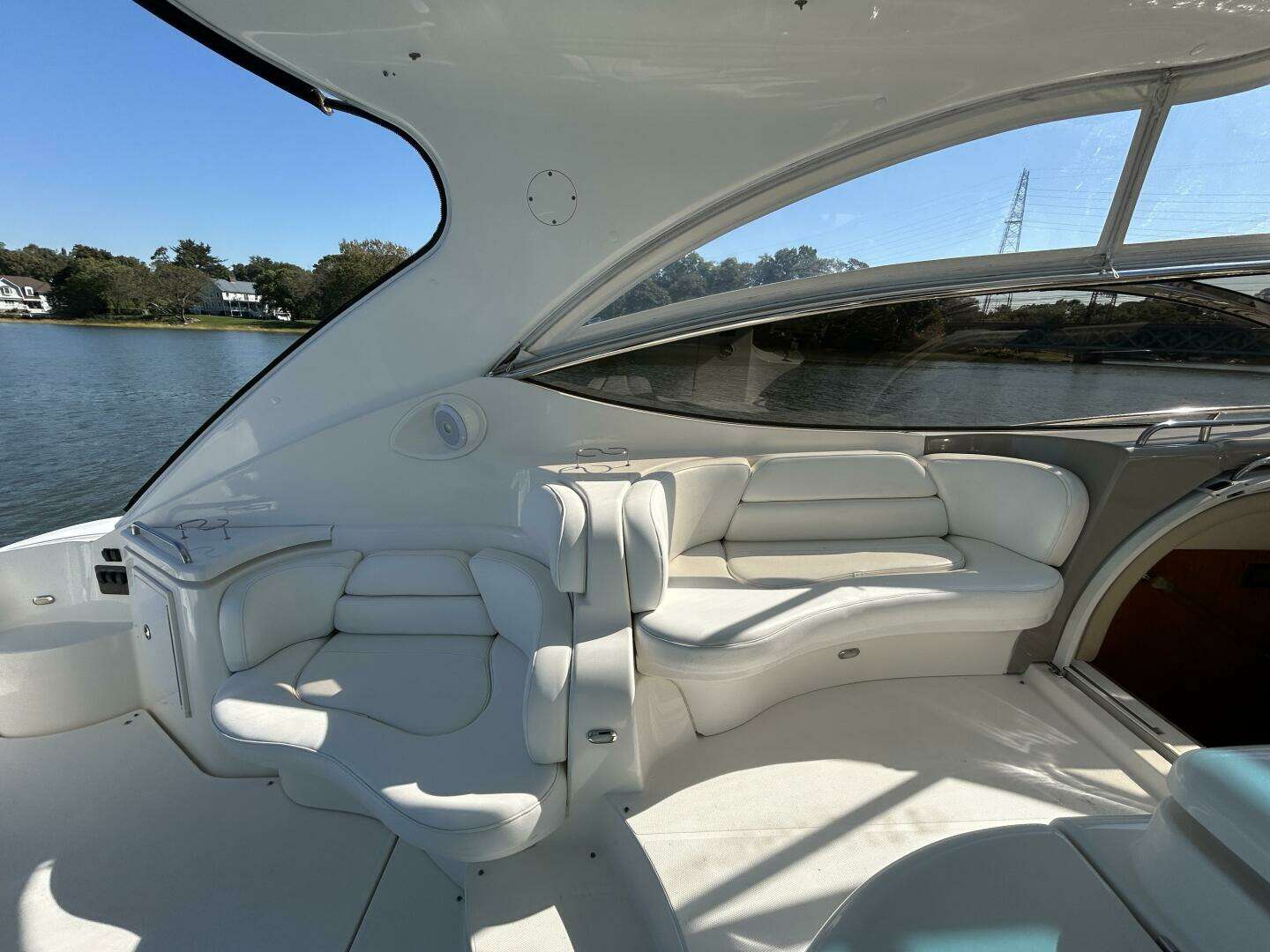 2003 Cruisers Yachts 540 Express - Image 10