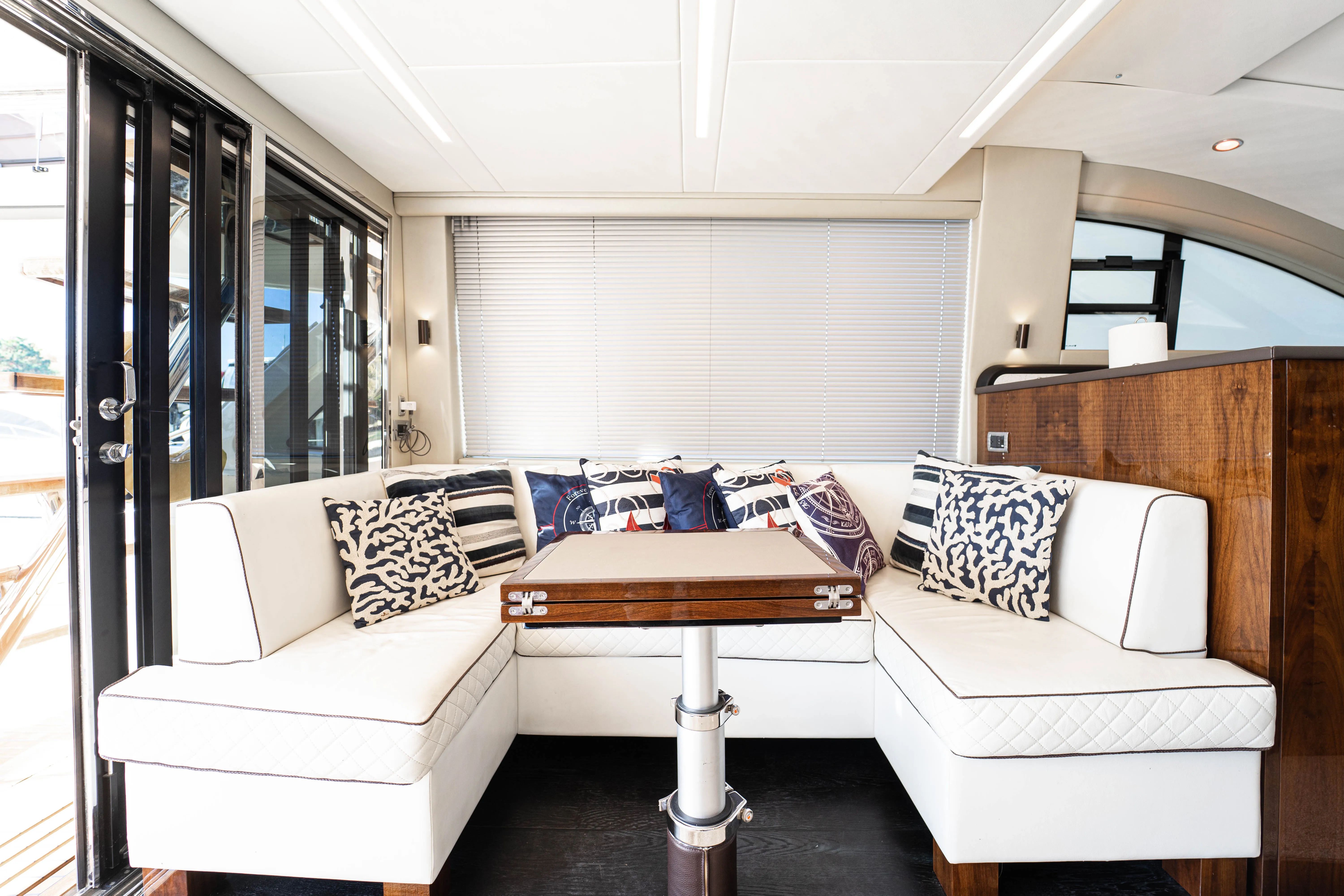 2019 Fairline Squadron 53 - Image 16