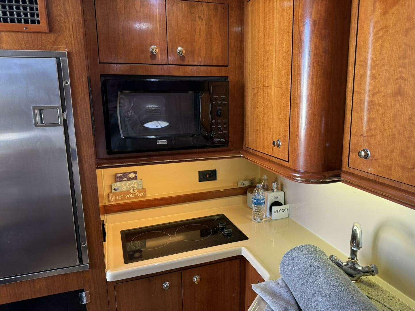 2003 Cruisers Yachts 3772 - Image 65