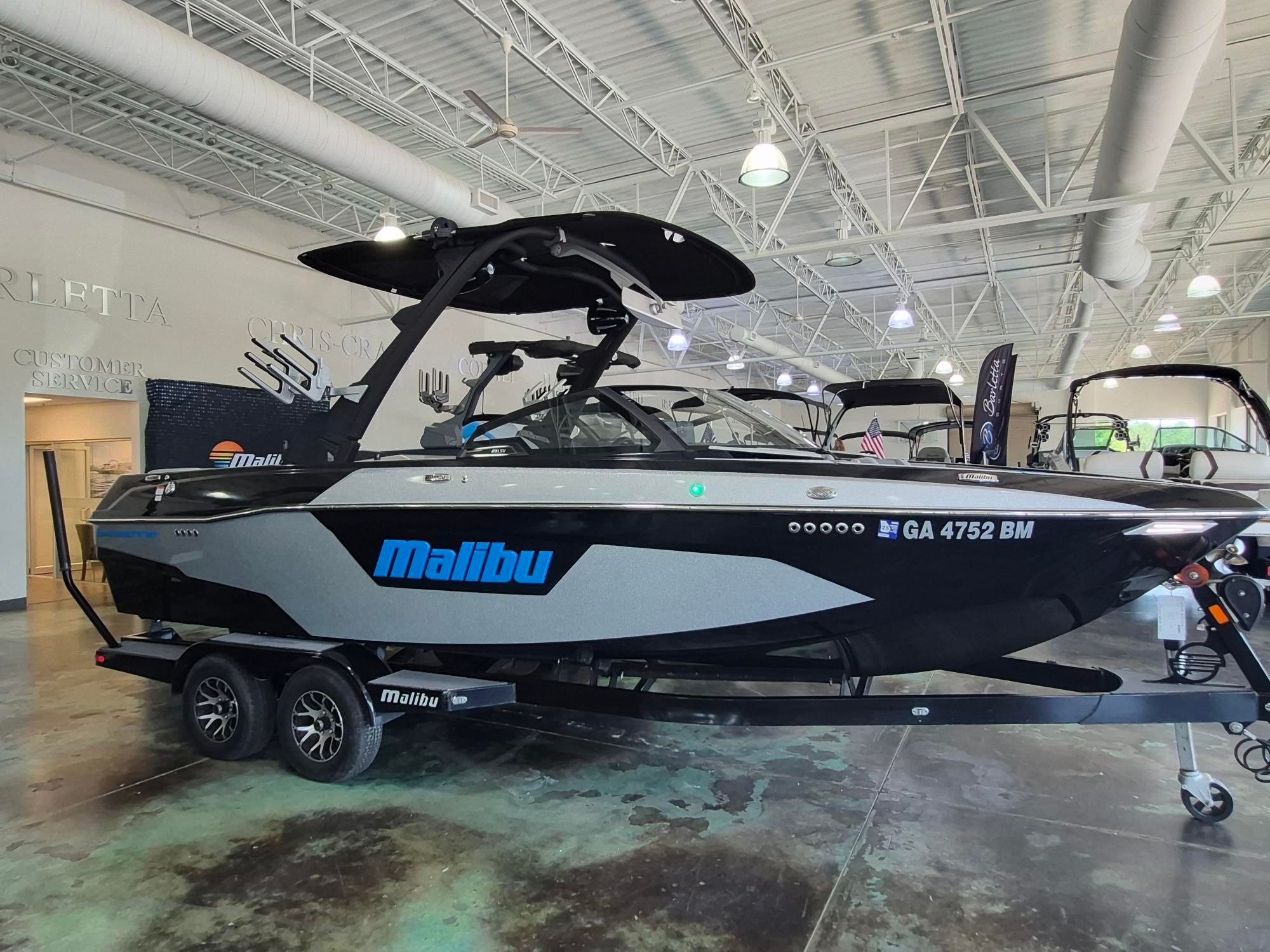 2021 MALIBU 23 LSV - Image 4