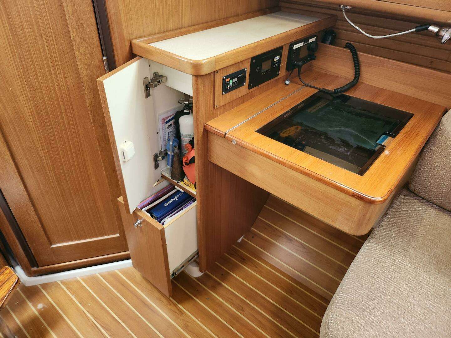 2012 Catalina 355 - Image 32