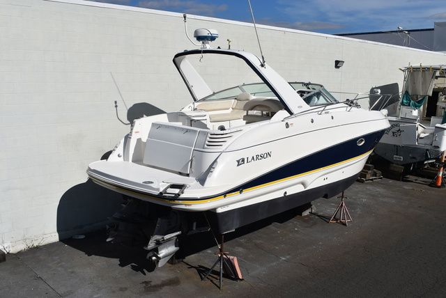 2005 Larson Cabrio 310 - 4