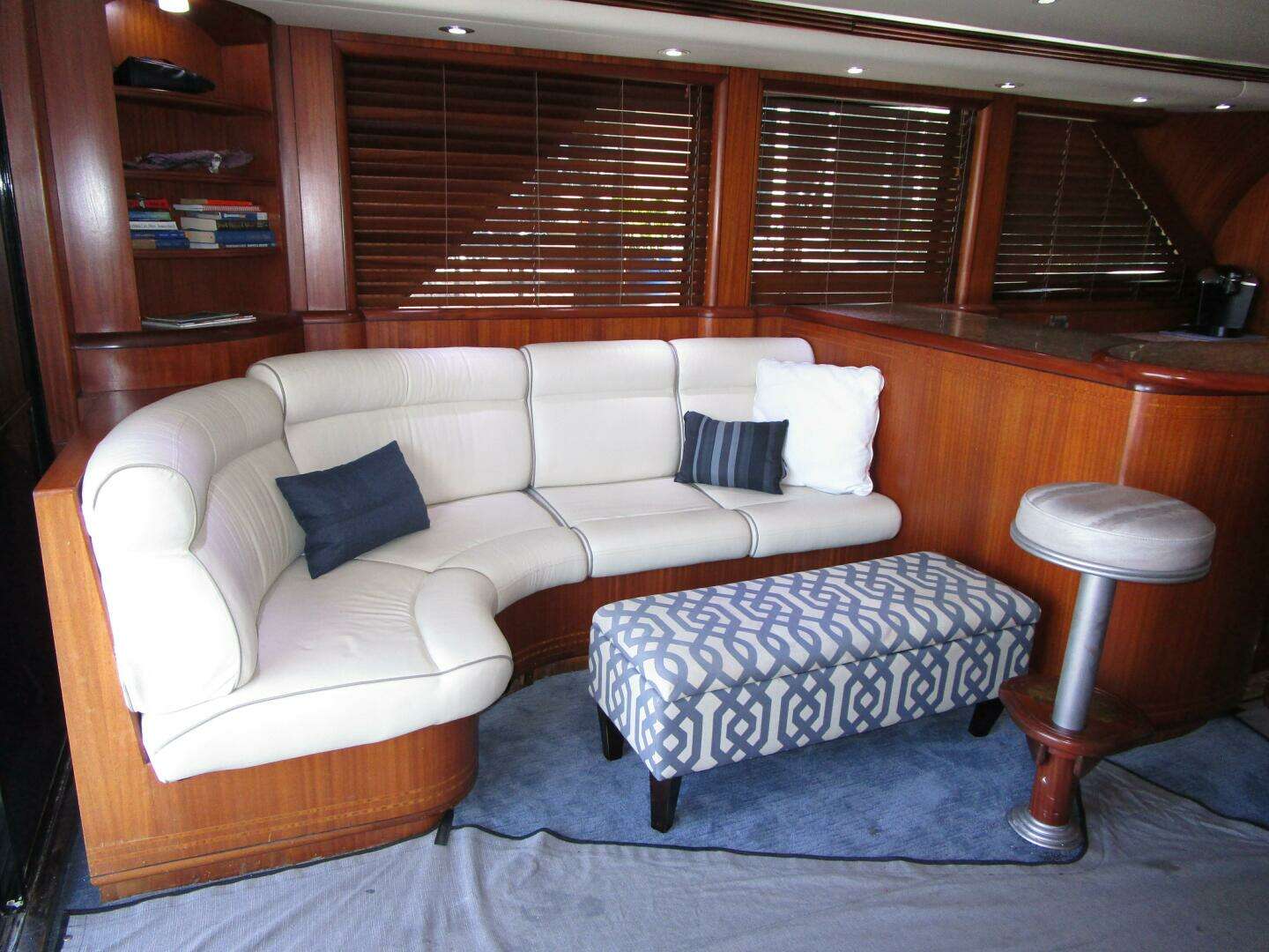 1989 Striker 62 Convertible - Image 6