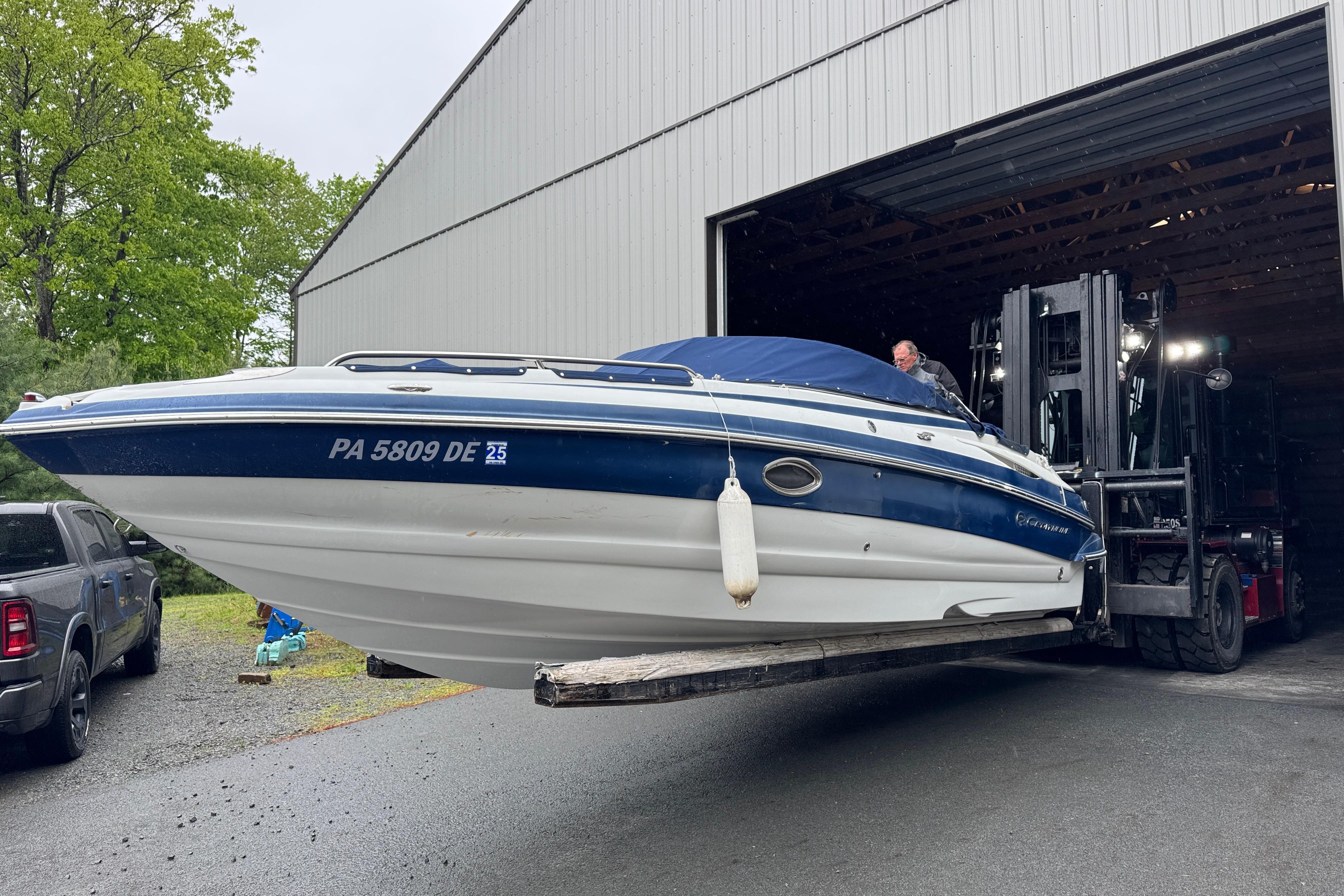 2009 Crownline 240 LS