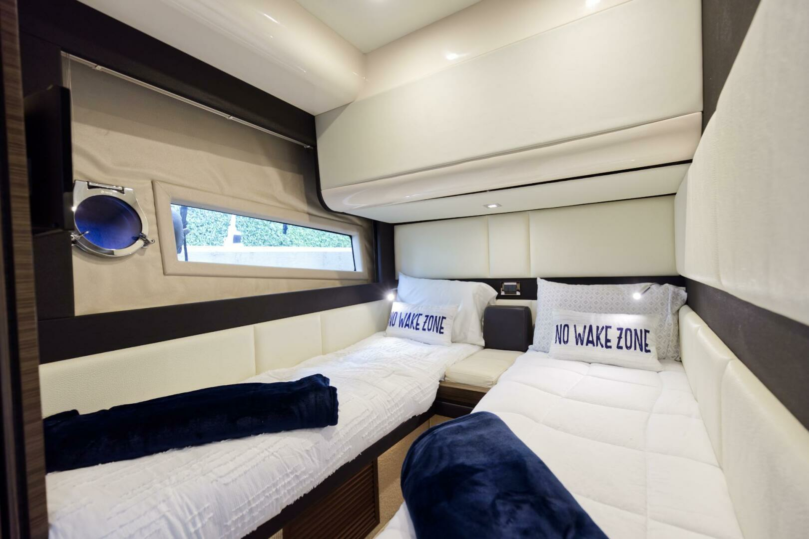 2013 Azimut 55S - Image 28
