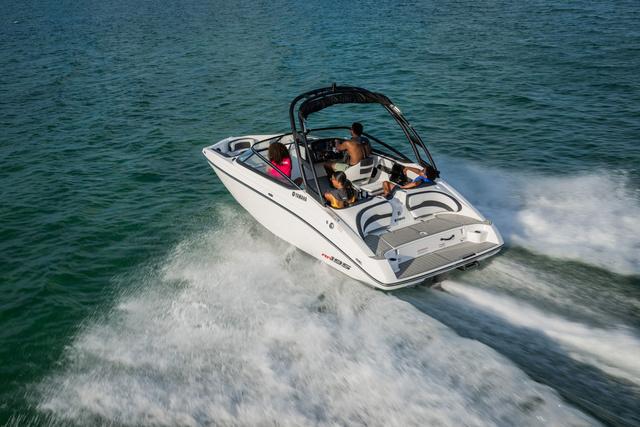 2025 Yamaha Boats AR195