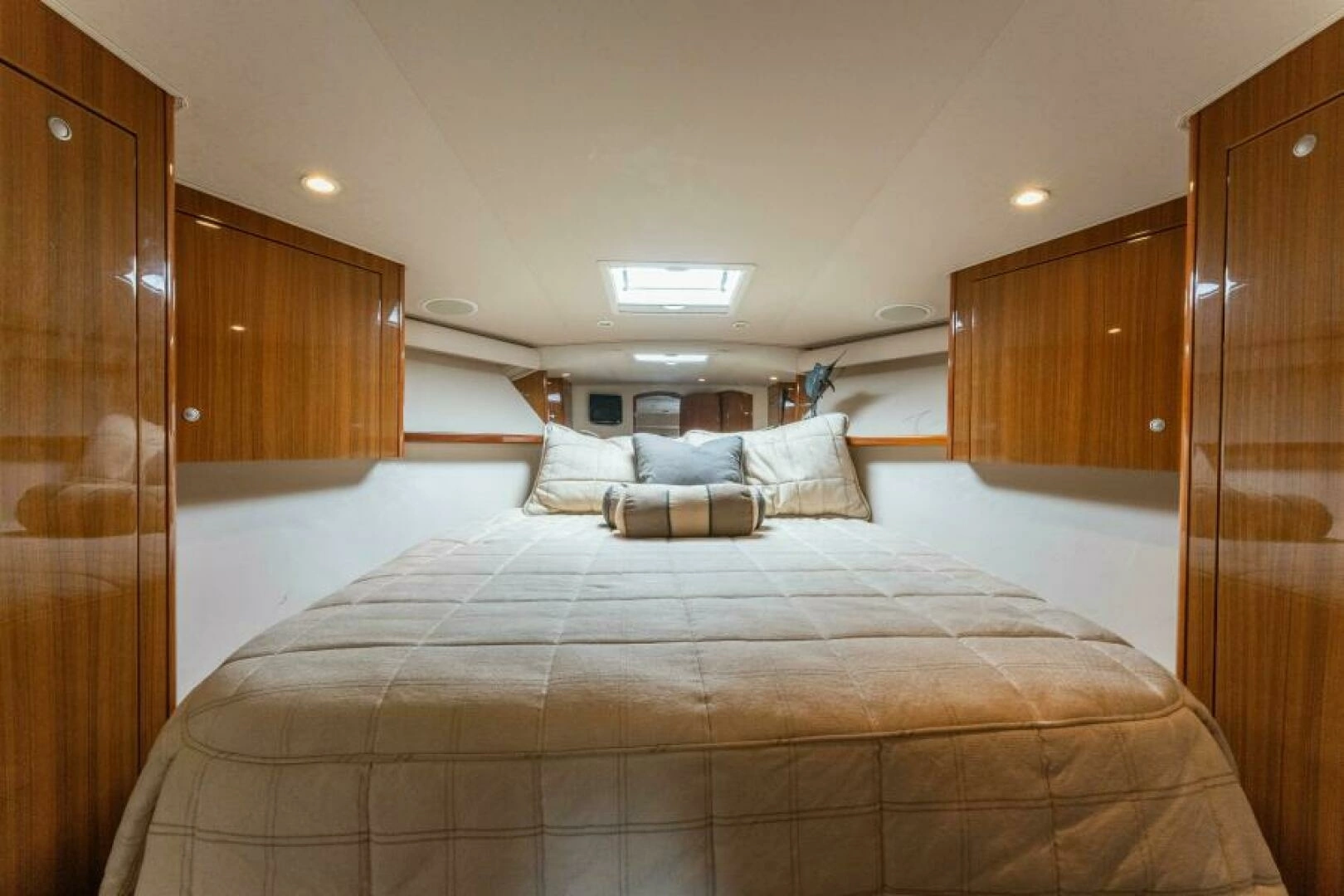 2009 Viking 45 Open - Image 6