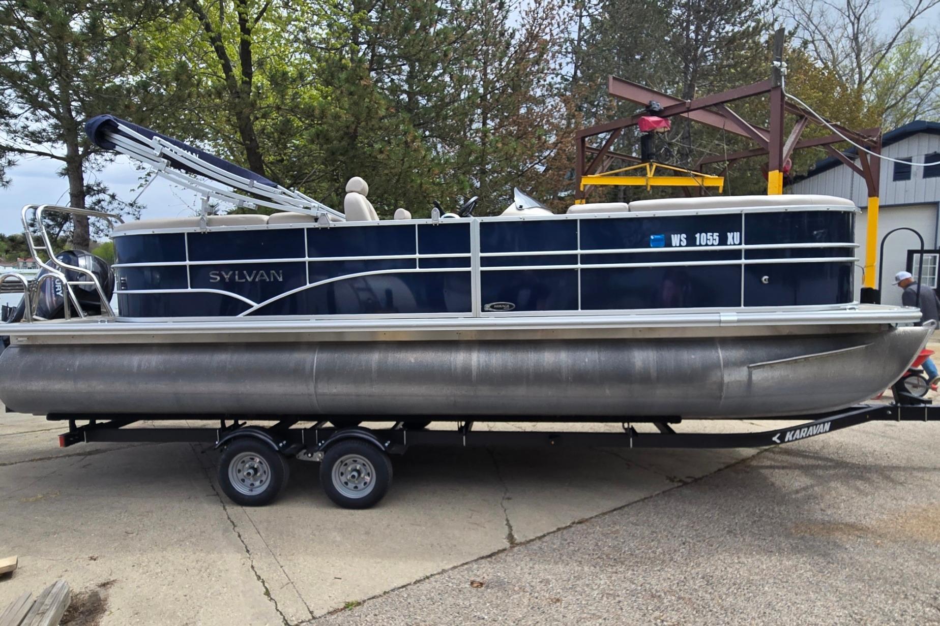 2015 Sylvan Mirage Cruise 8522 LZ