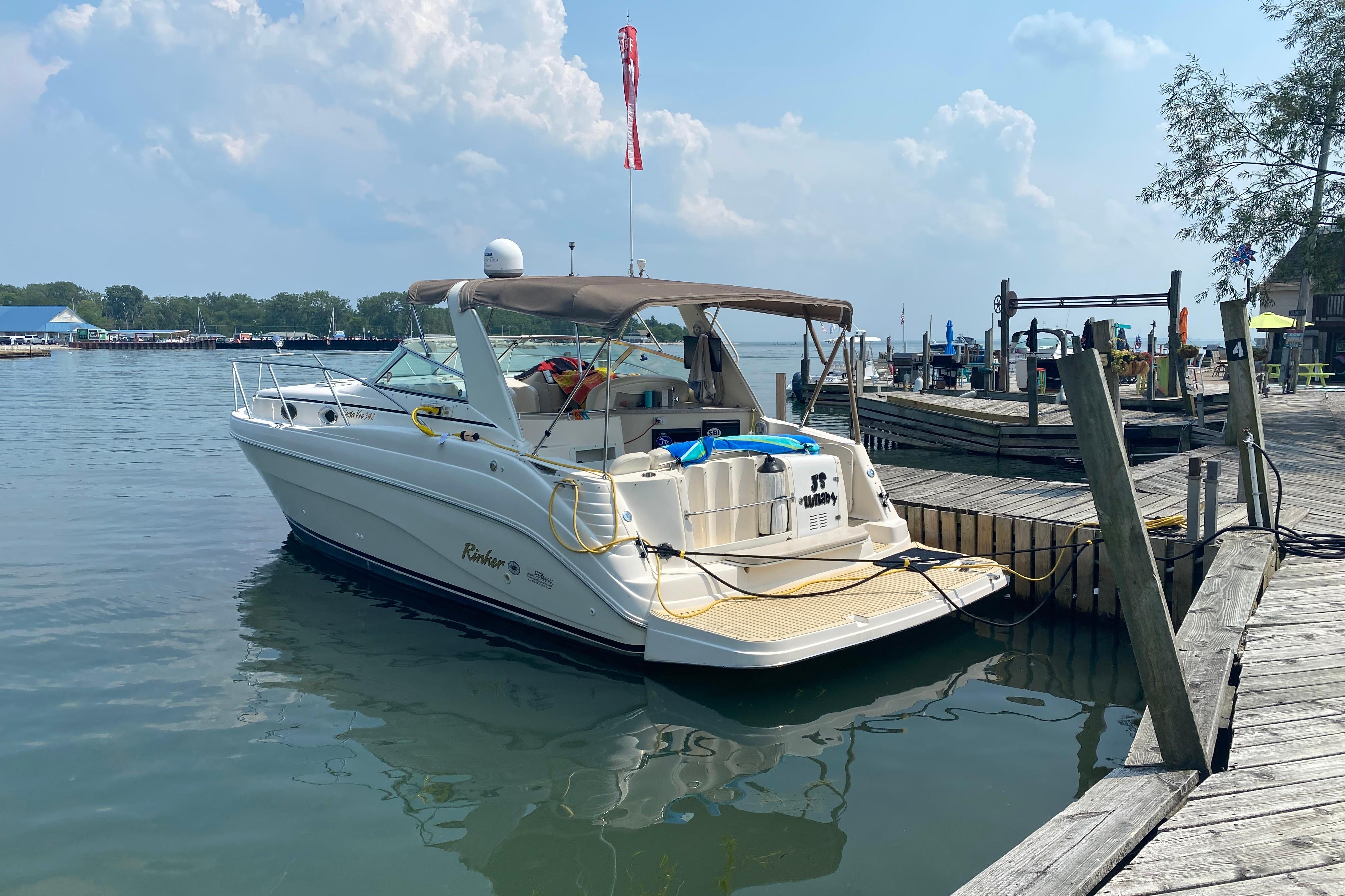 2002 Rinker Fiesta Vee 342