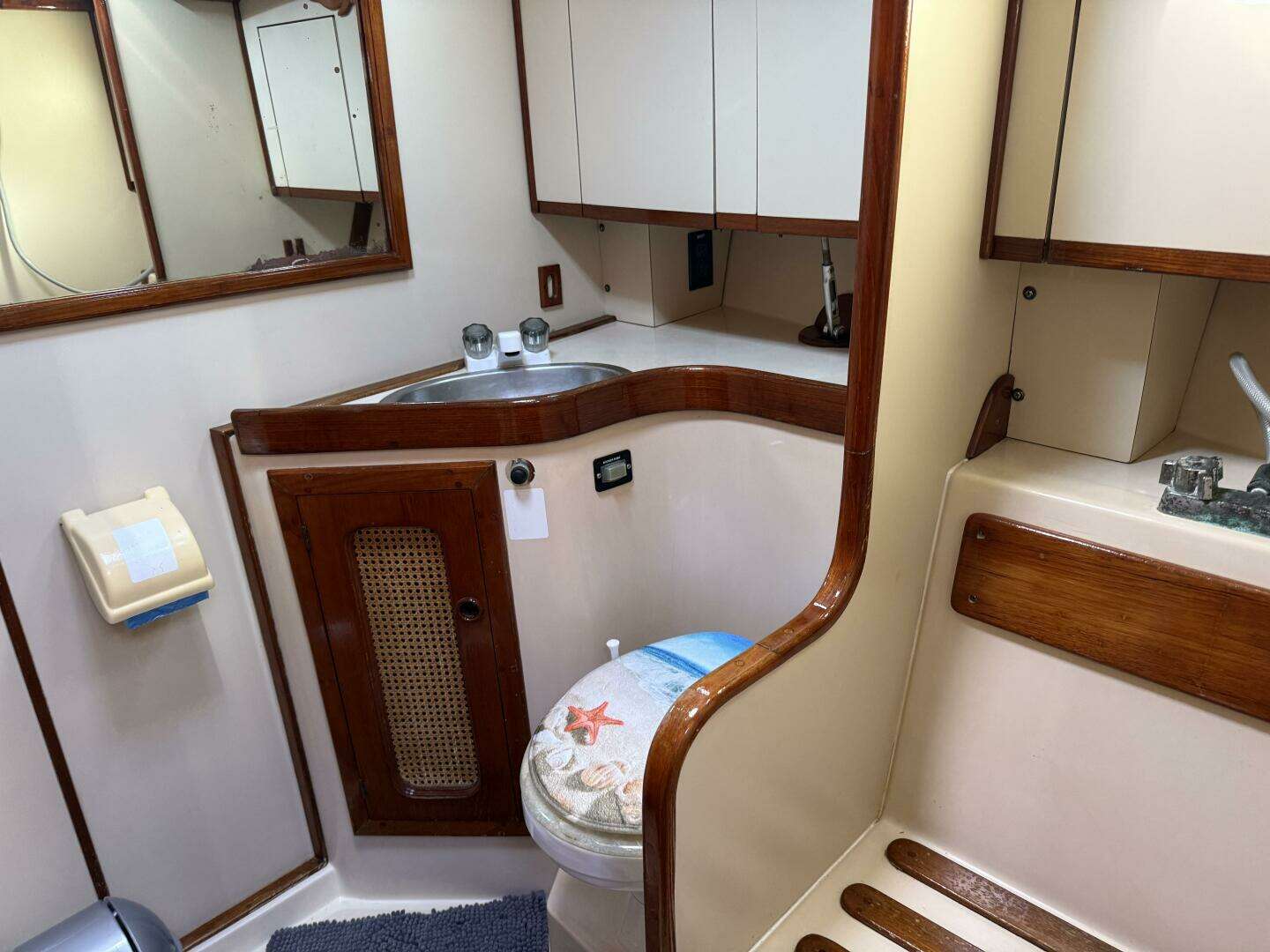1985 Endeavour 42 - Image 36