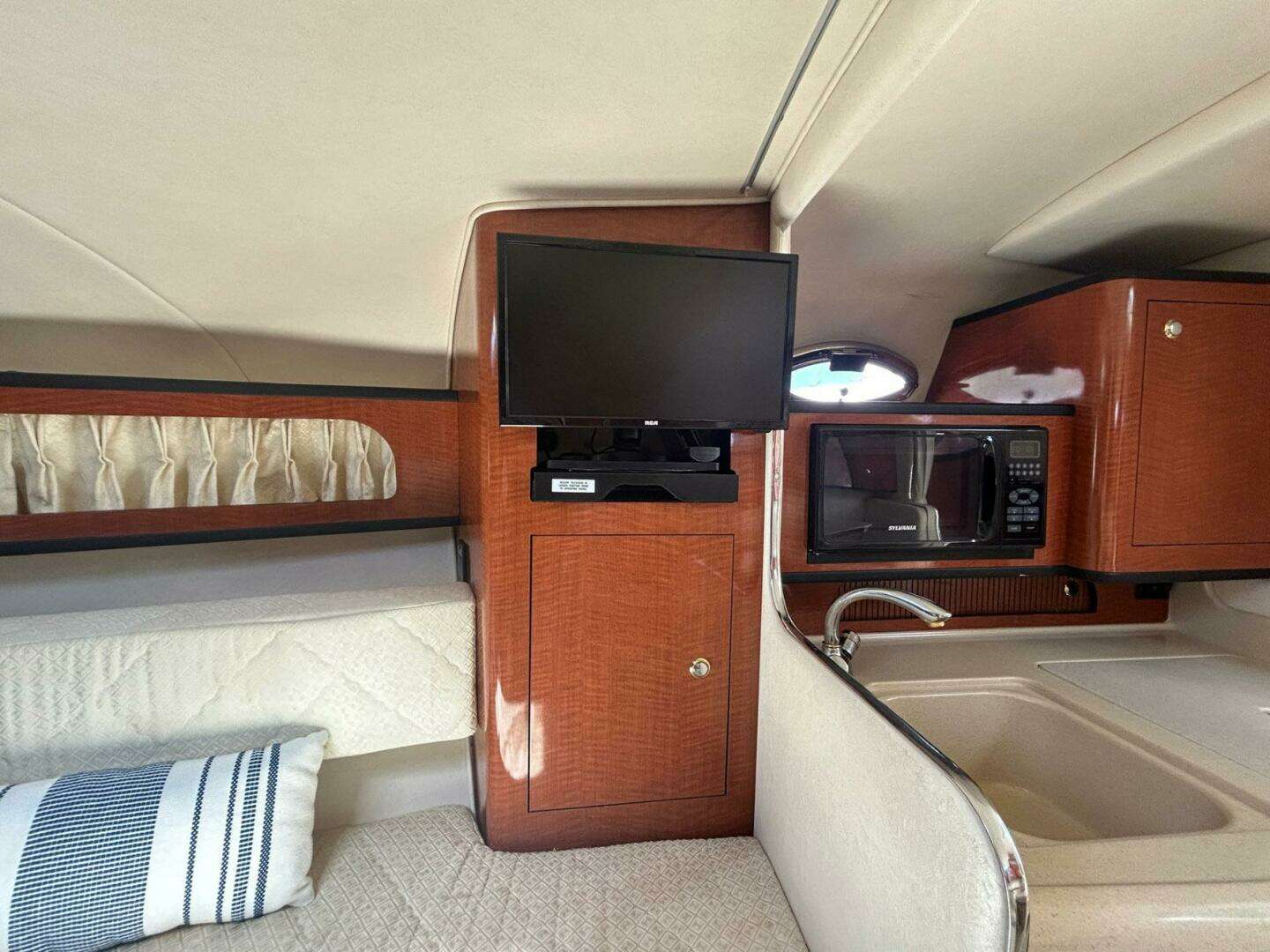 2004 Sea Ray 280 Sundancer - Image 19
