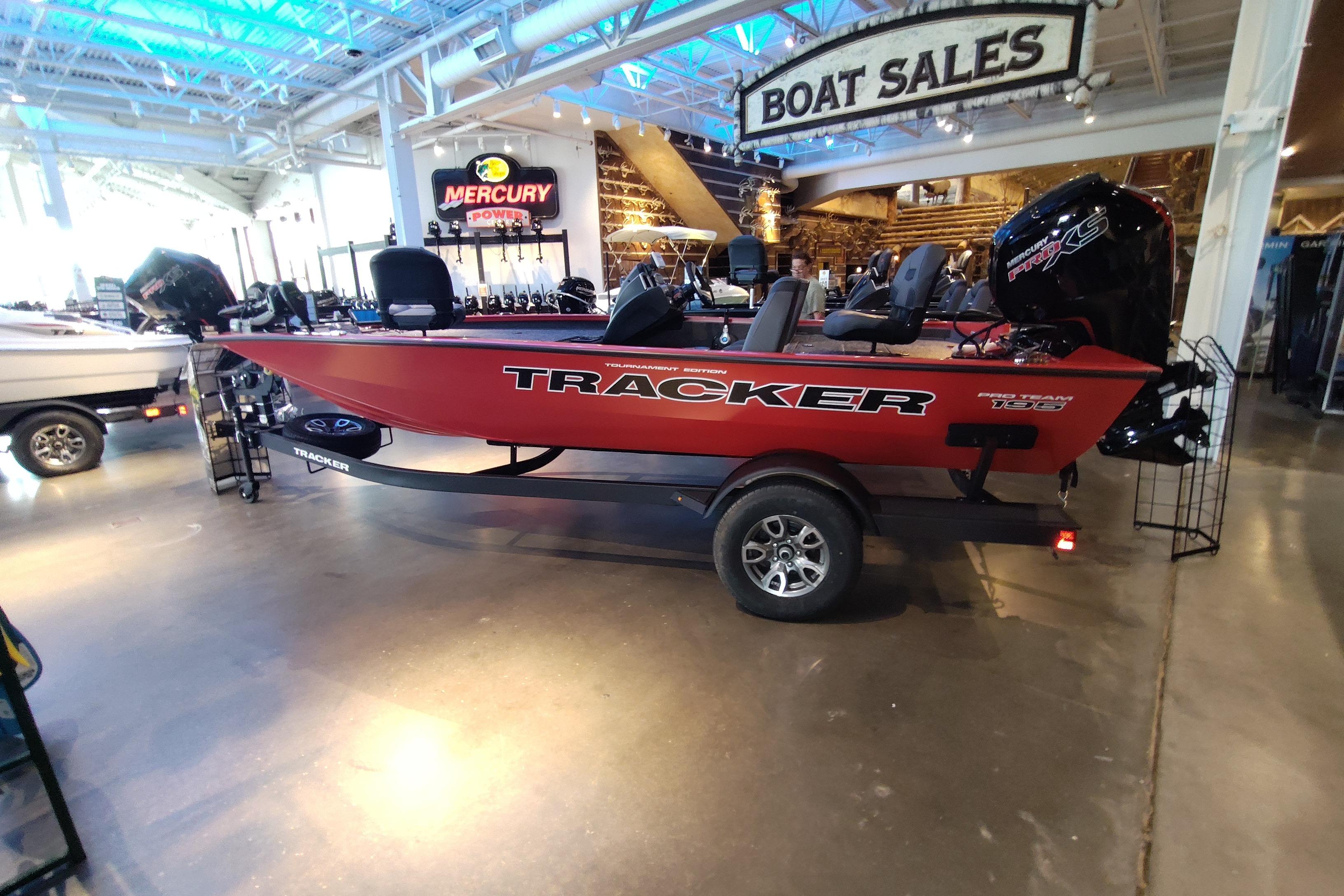 2026 Tracker Pro Team 195