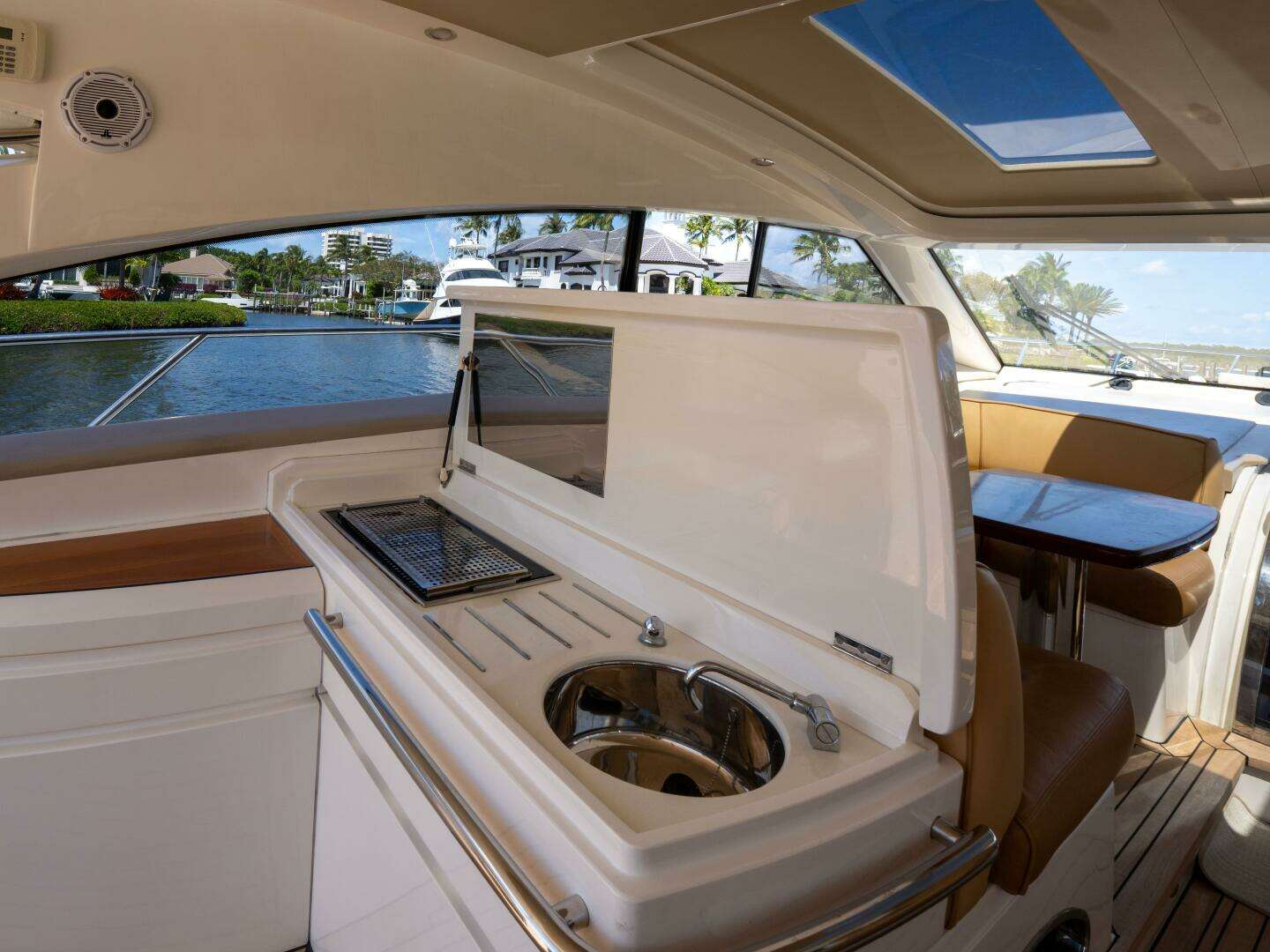 2008 Princess V53 - Image 13
