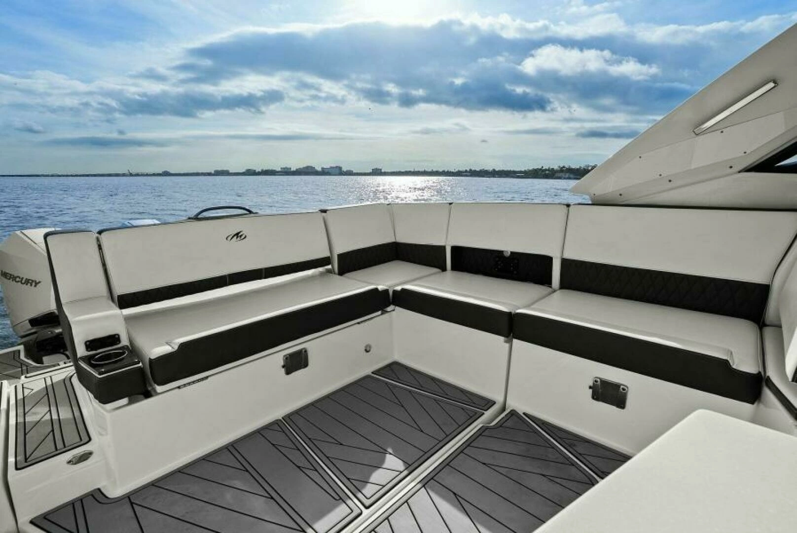 2023 Monterey 385 SS - Image 30