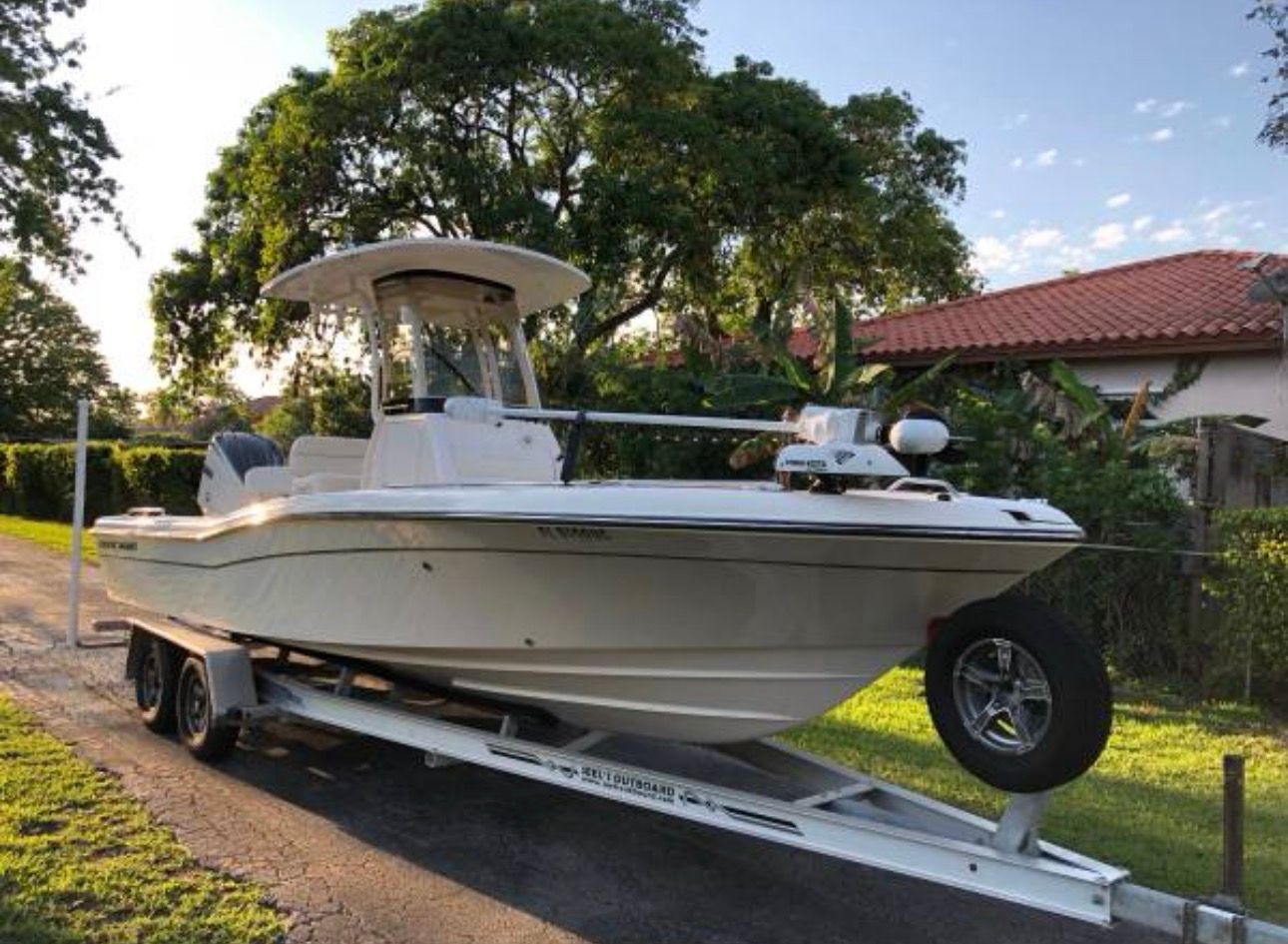 2022 Grady-White 251 Coastal Explorer