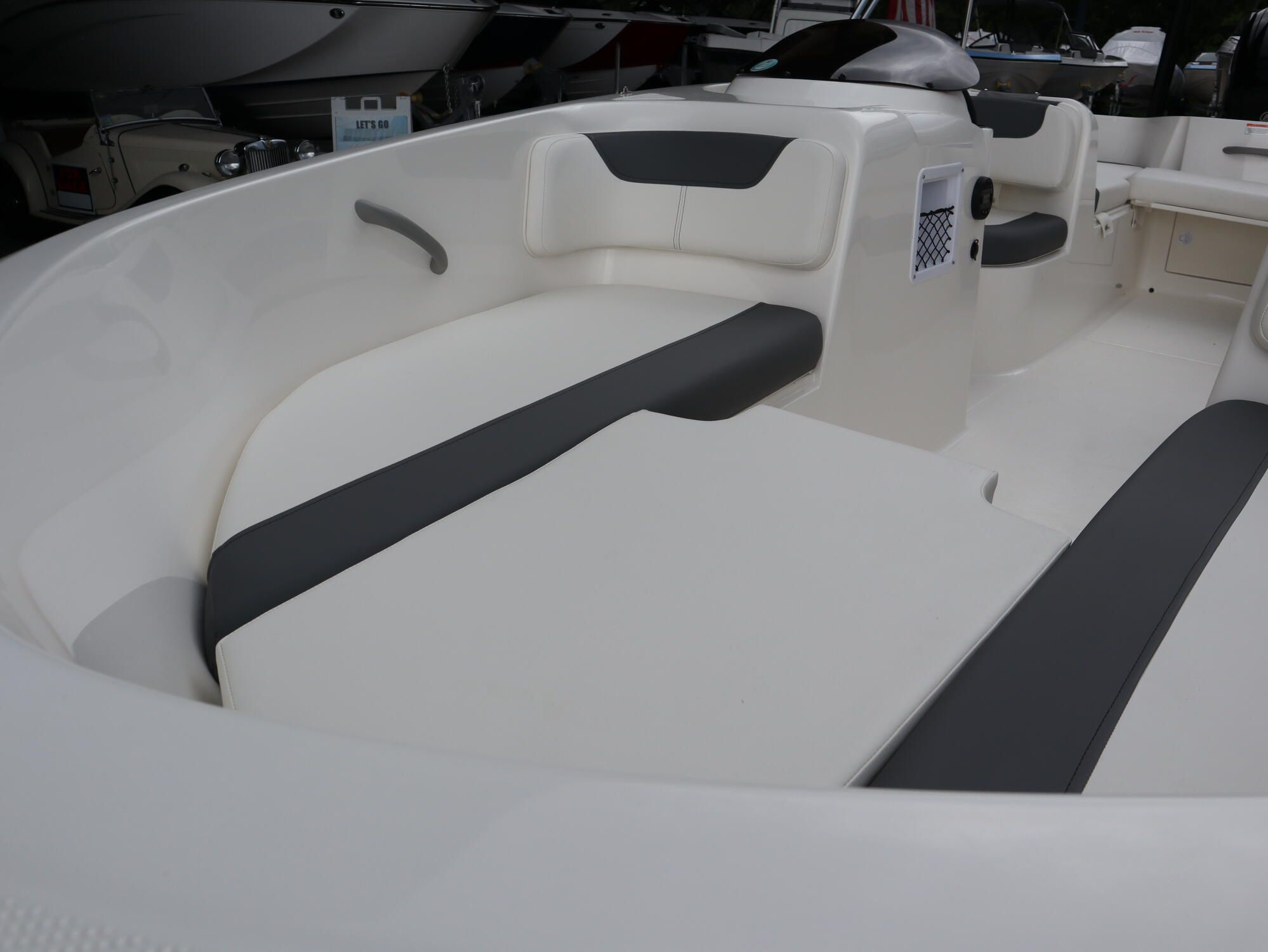 2026 Bayliner E18 LIMITED EDITION - 8