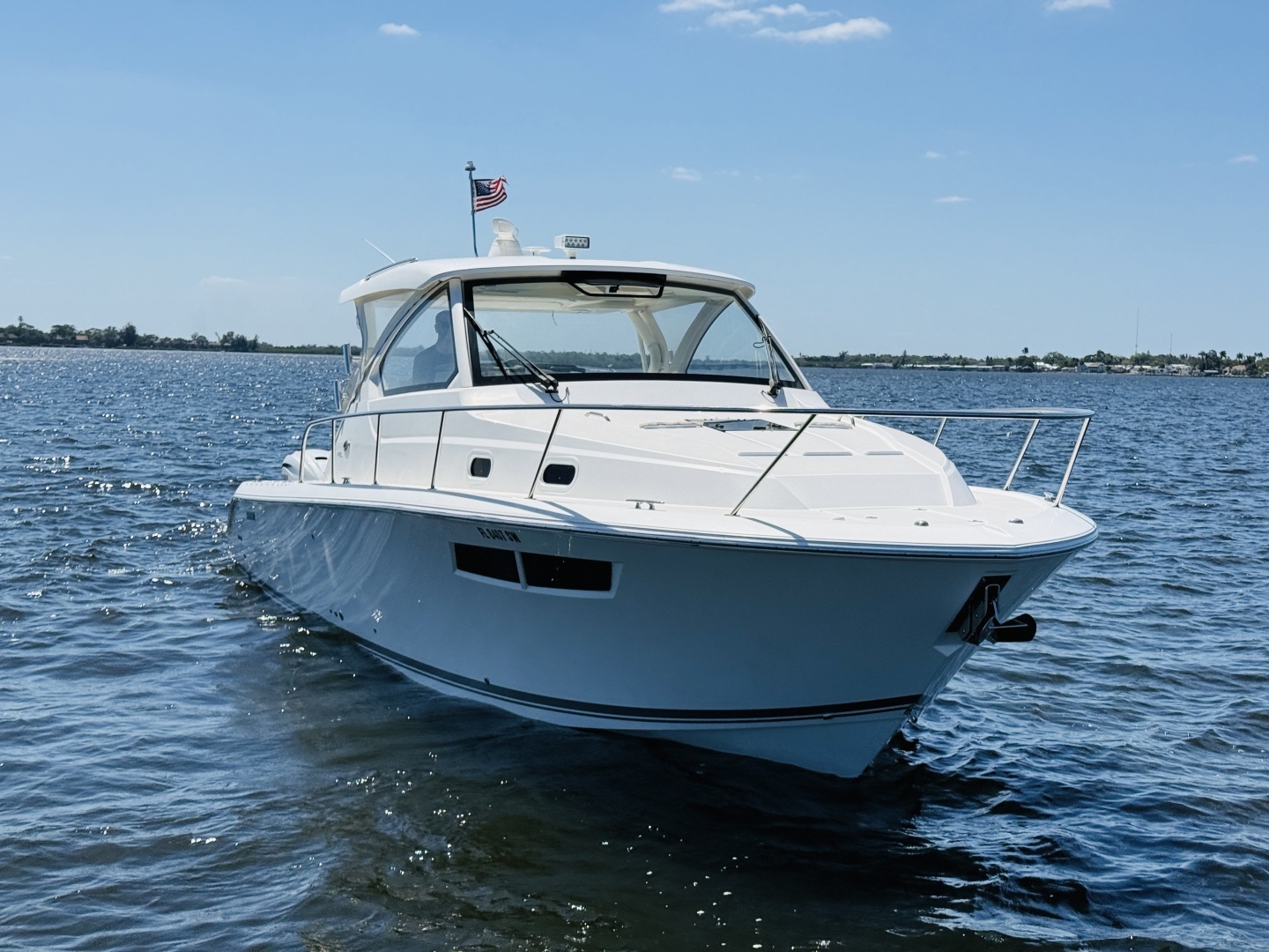 2021 Pursuit OS 355 - Image 3