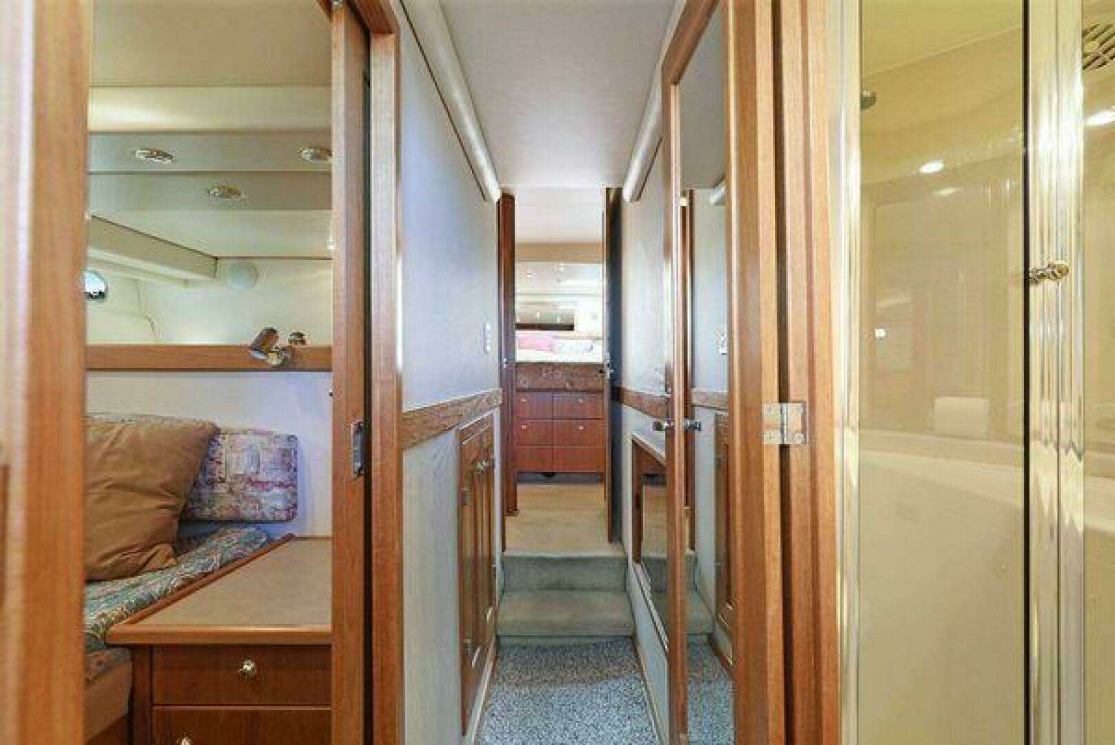 1998 Bayliner 4788 - Image 32