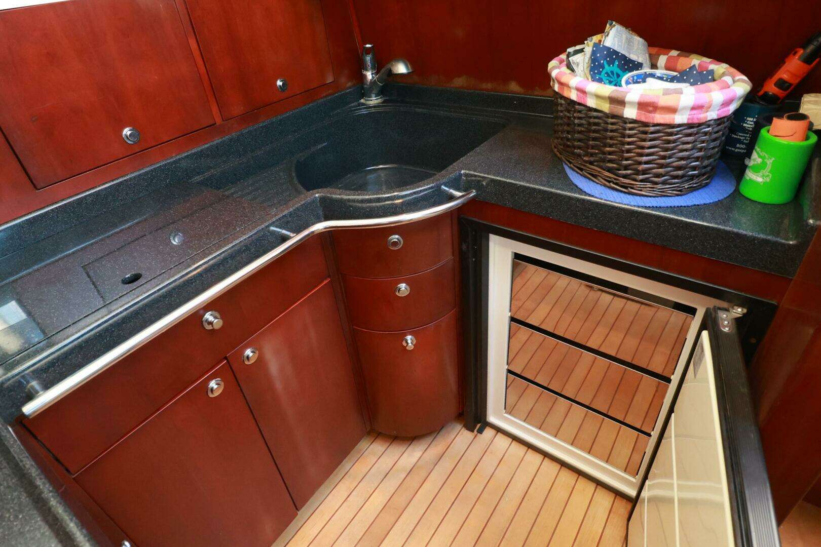 2005 Chris-Craft — - Image 36