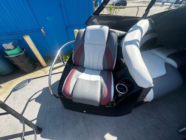 2023 Godfrey Marine Aqua Patio 250 Express - 17