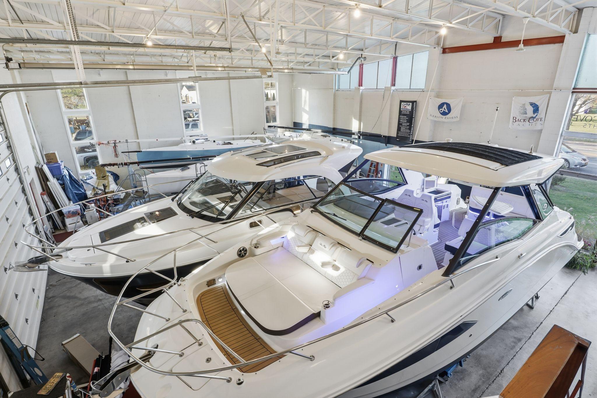 2019 Sea Ray Sundancer 320