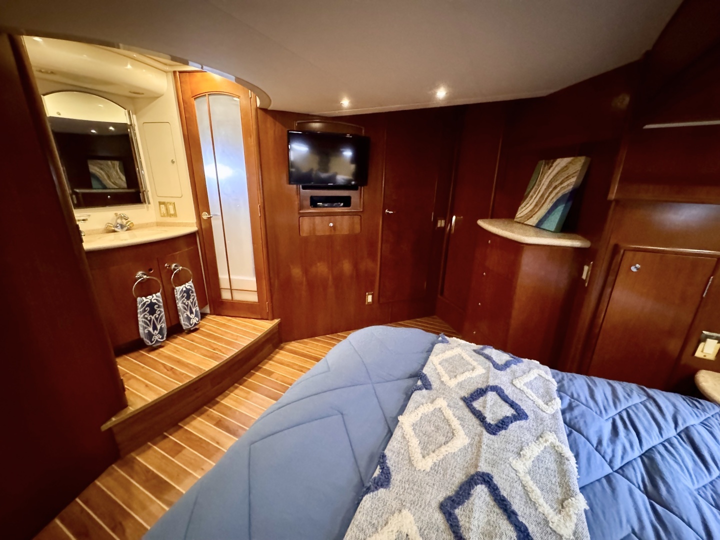 1998 Carver Voyager 530 - Image 13