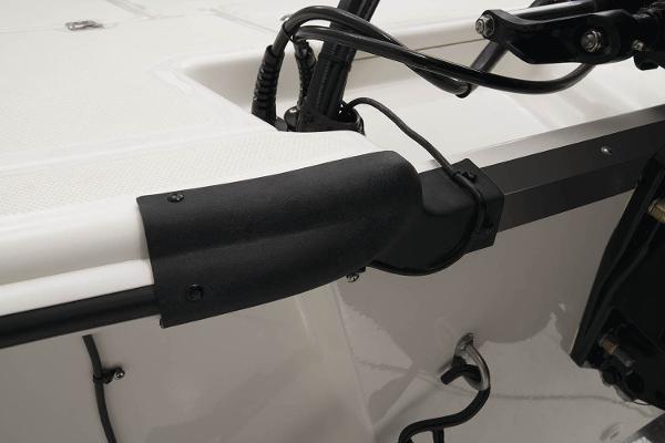 Manufacturer Provided Image: Mako Pro Skiff 19 CC
